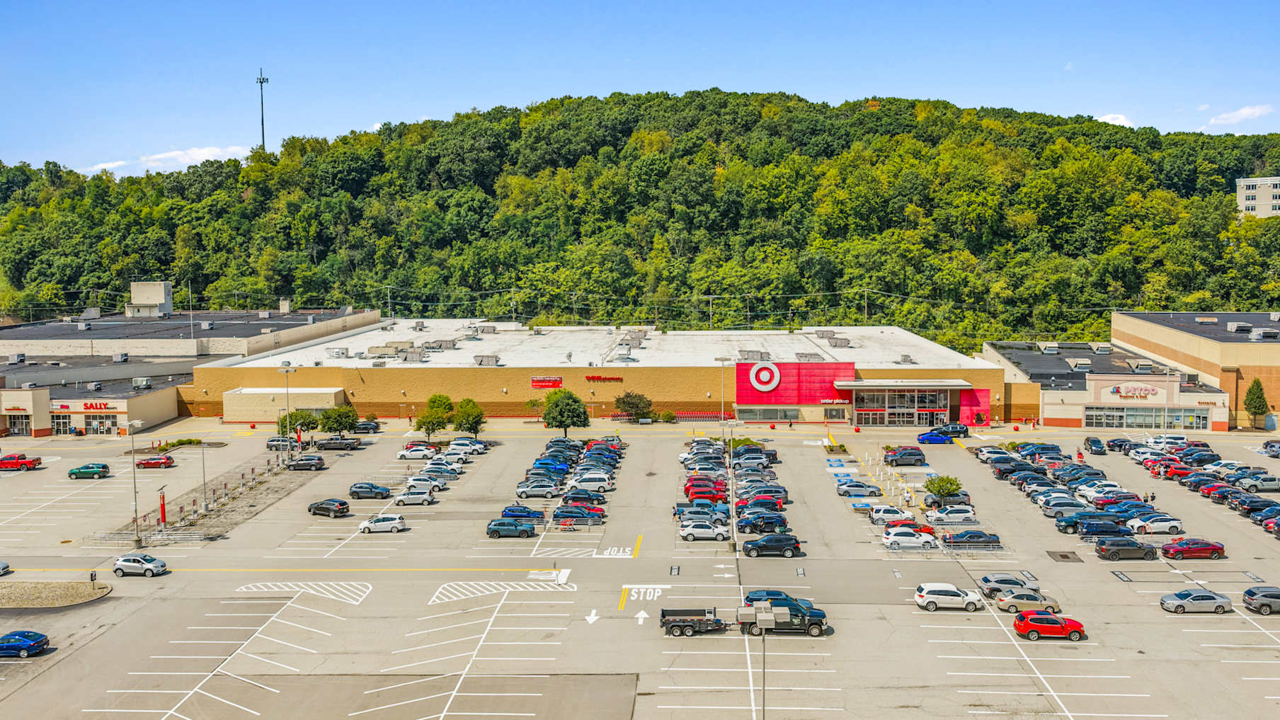 Midwest & Mid-Atlantic Grocery-Anchored Portfolio 5_Property for Sale