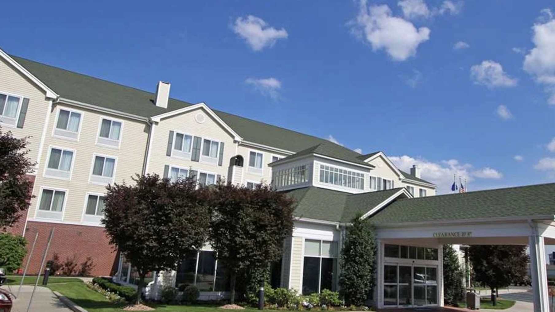 Hilton Garden Inn Westbury _Property for Sale