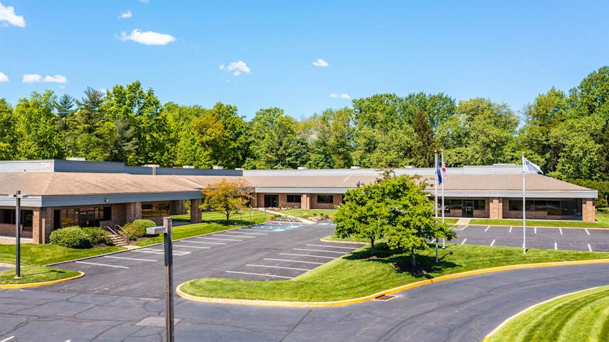 700 &amp; 800 Business Center Drive 4_Property for Sale