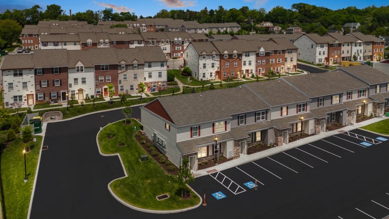 Plymouthtowne Apartments_Pand te koop