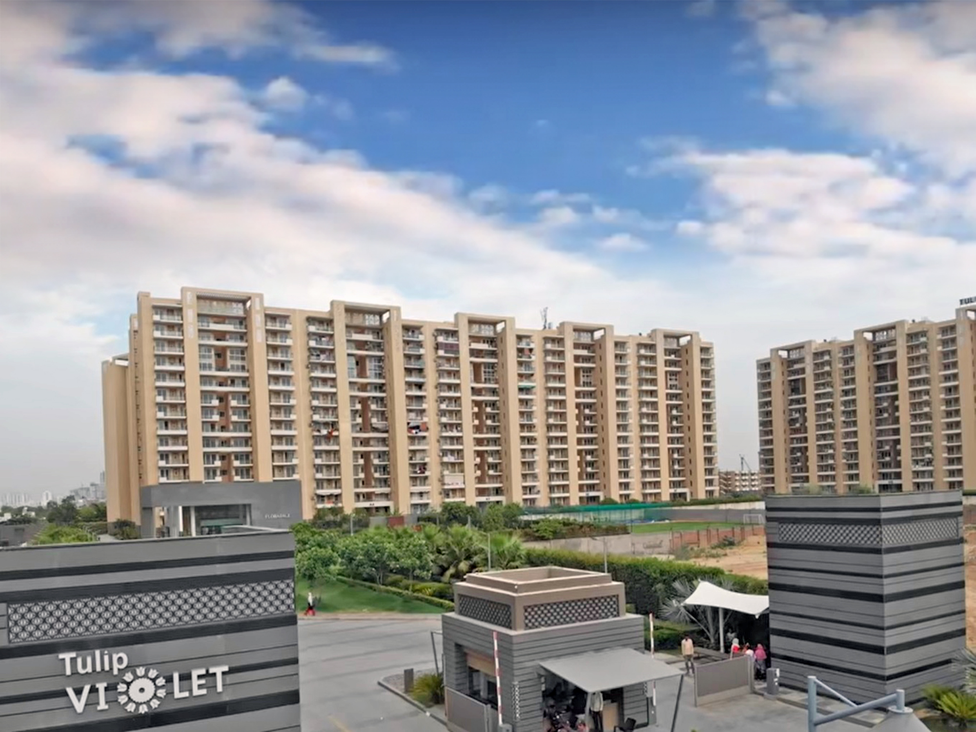 Tulip Violet 60 Meter Road, Badshahpur, Gurgaon Apartments