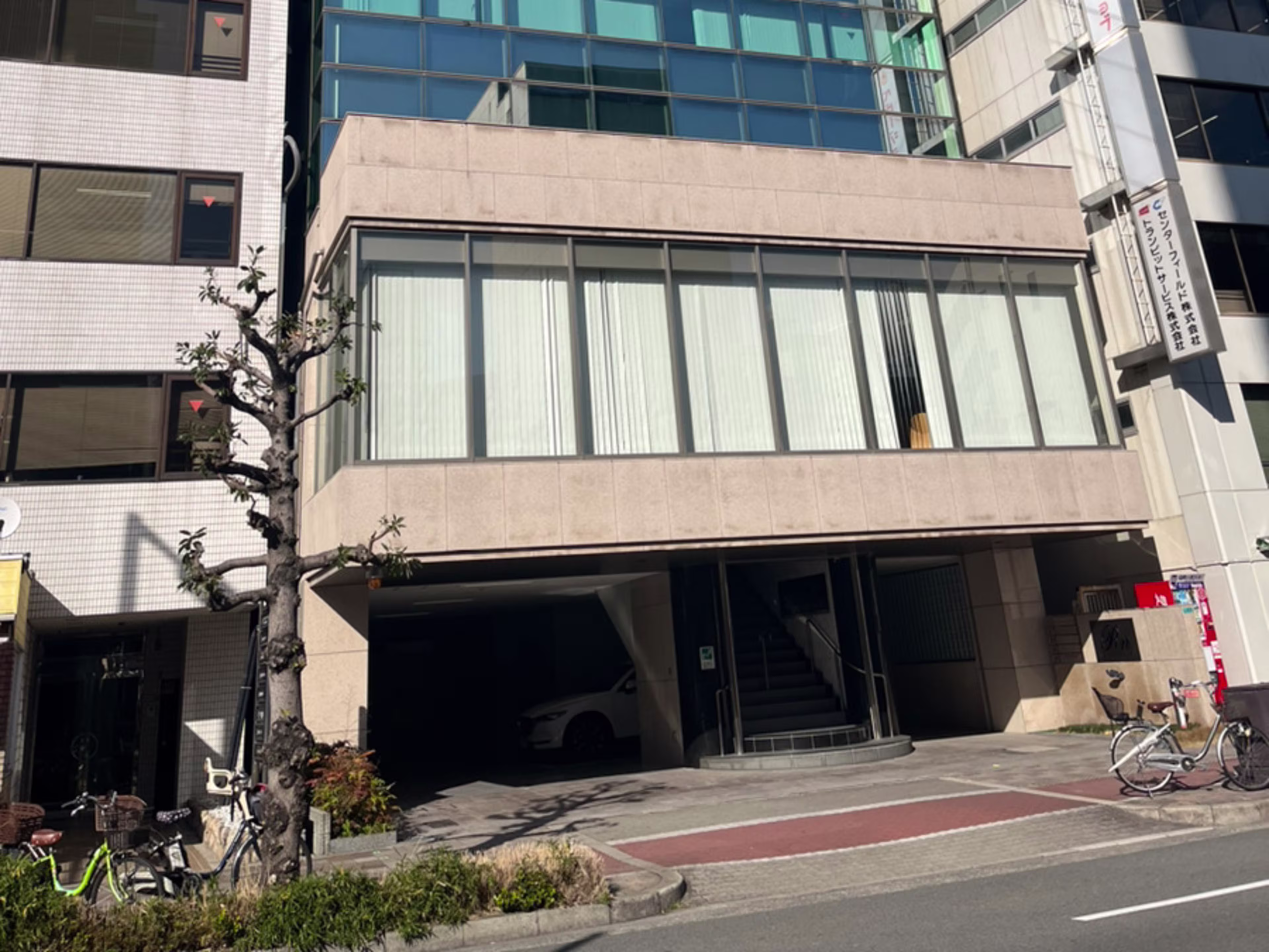 Rnビル