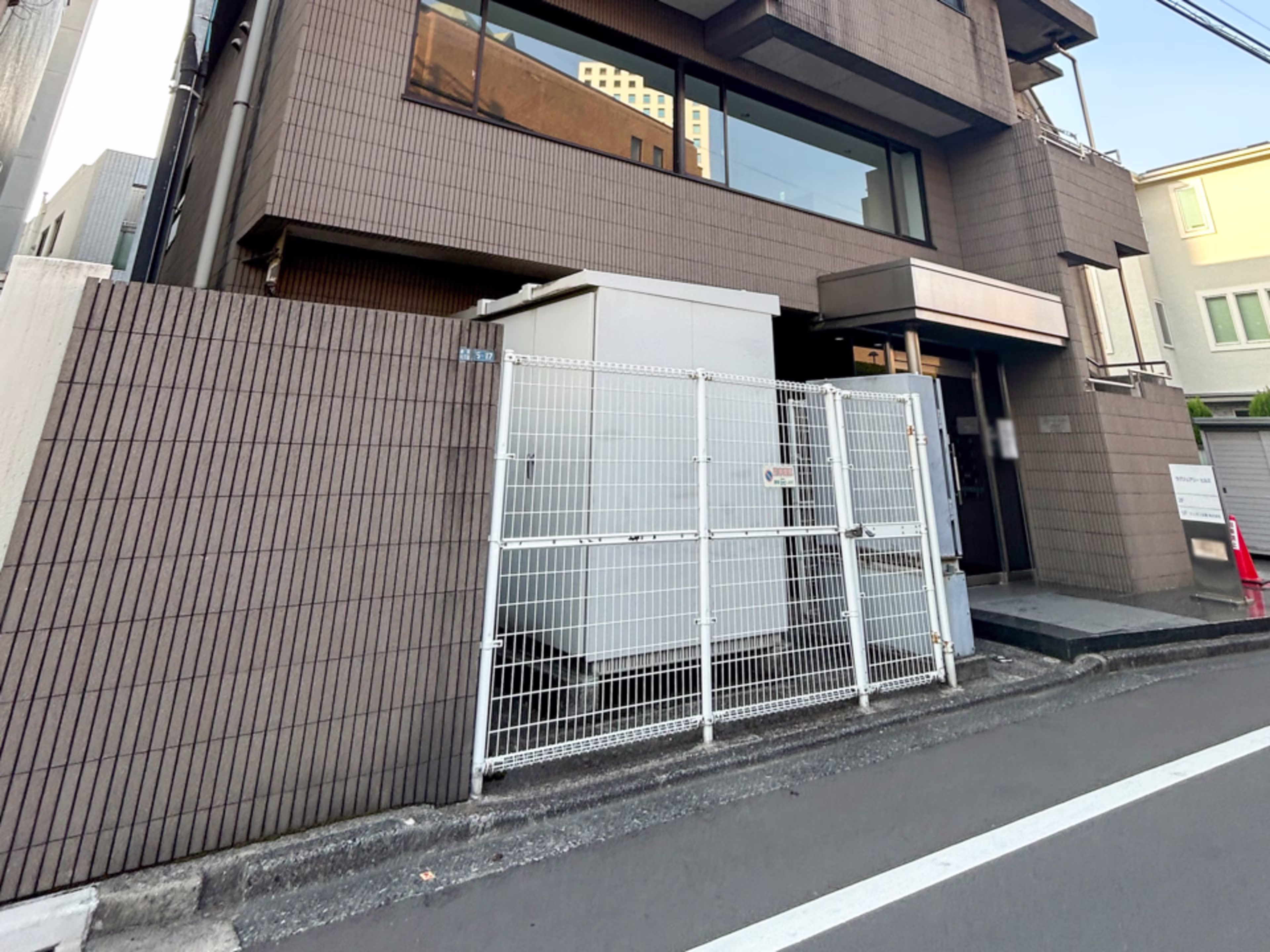 ラグジュアリーヒルズ赤坂