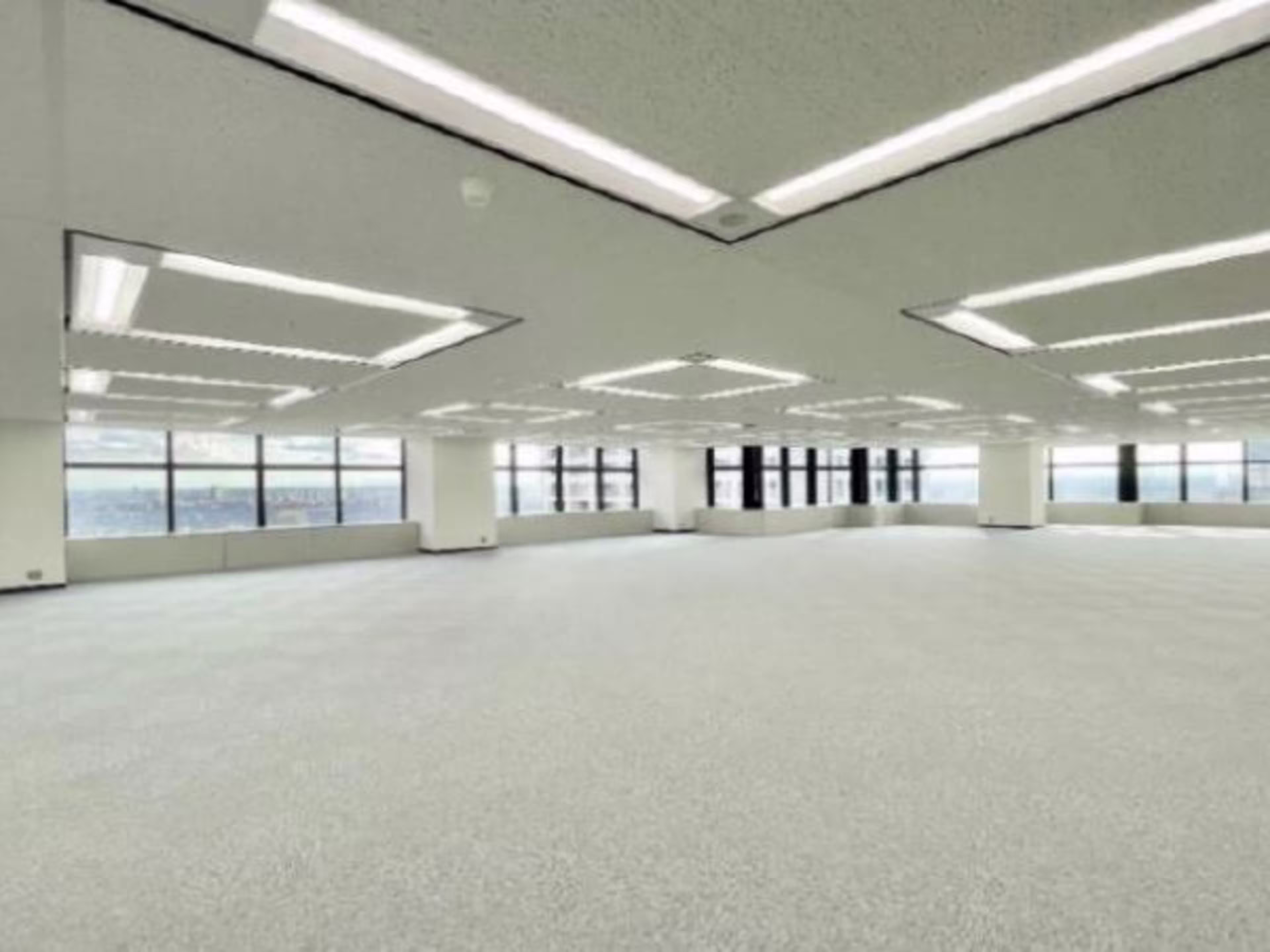 新宿スクエアタワー