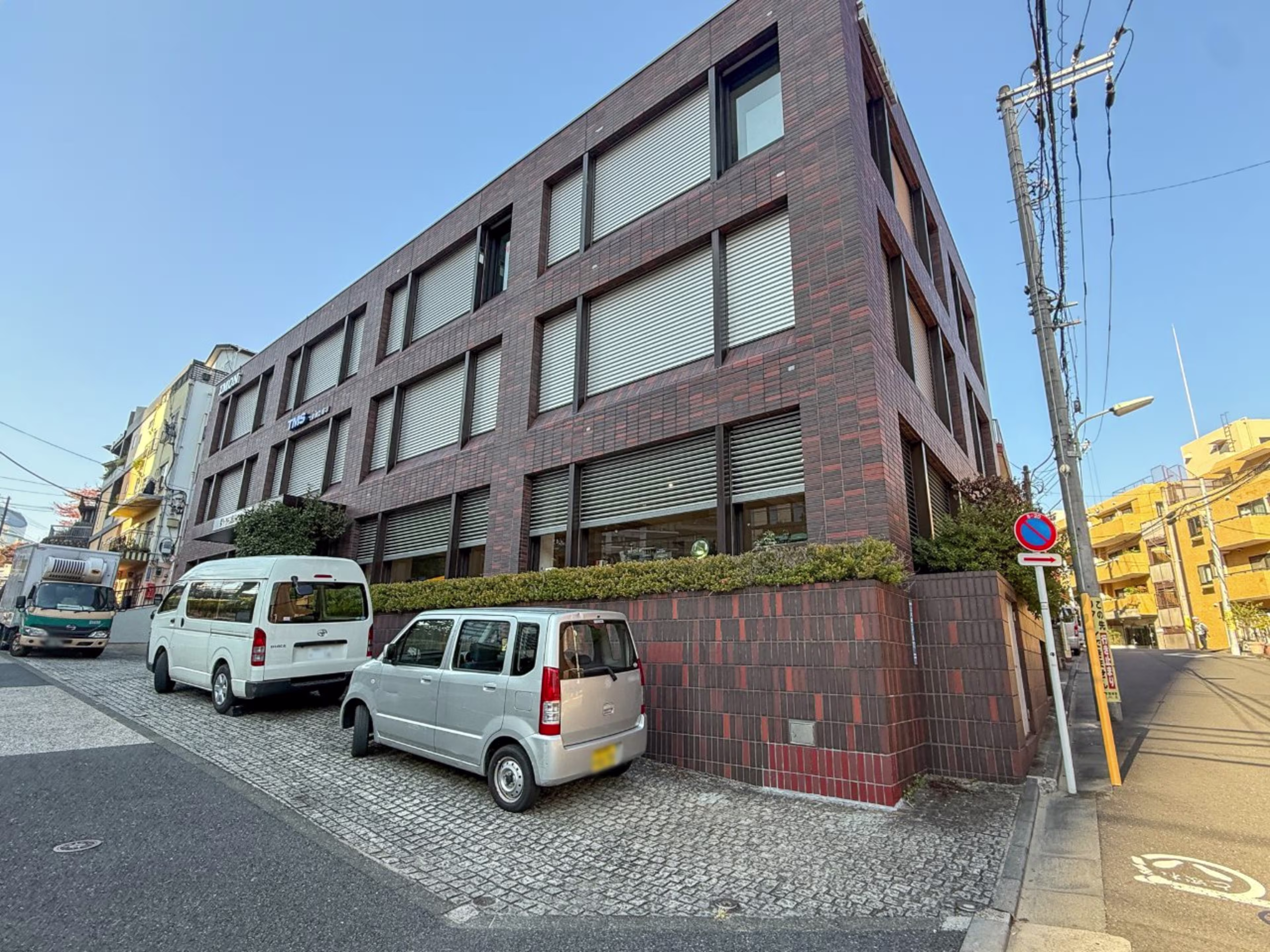 井門花房山ビル