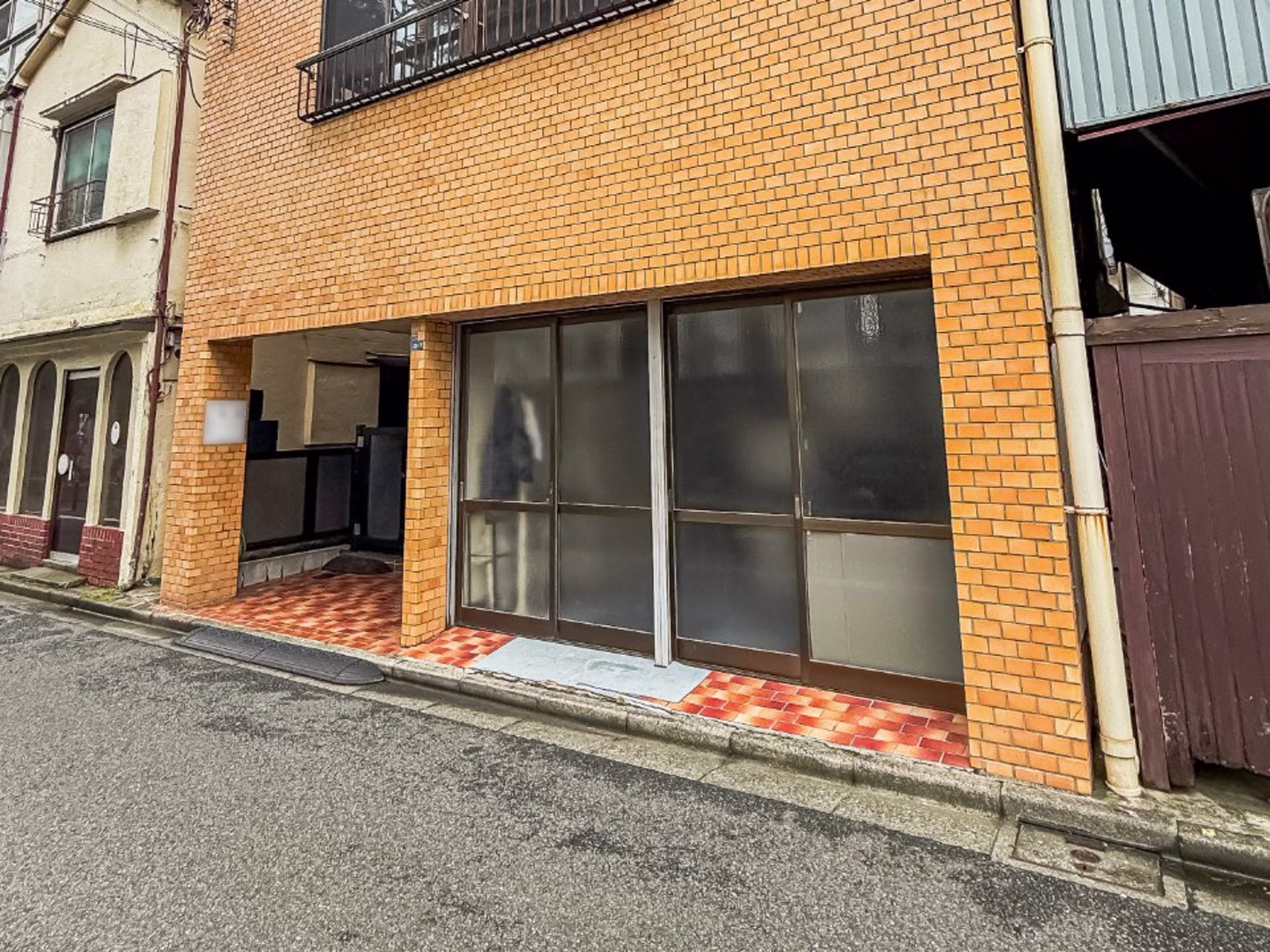 髙間ビル