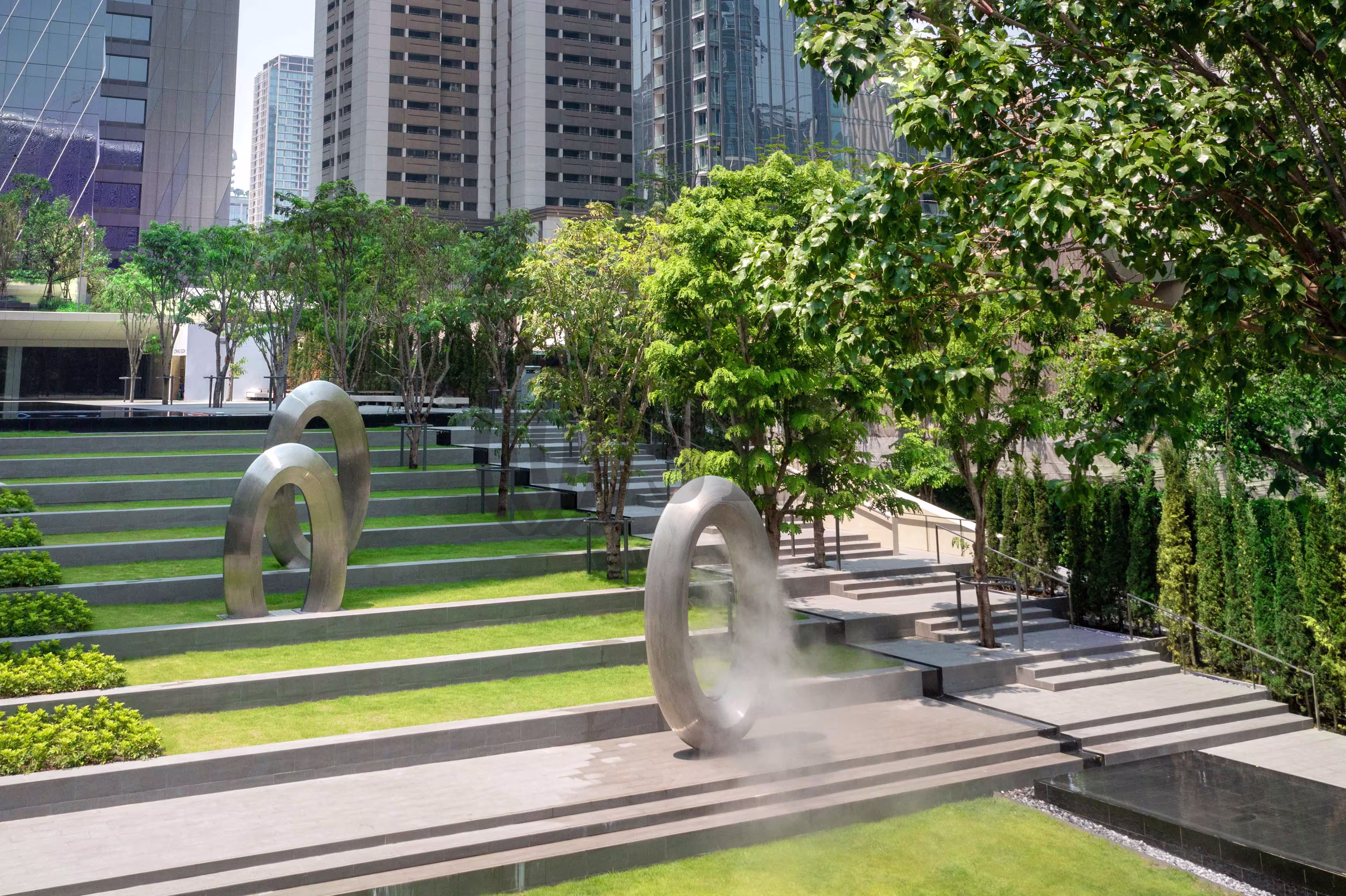 548, Phloen Chit Road, Lumphini