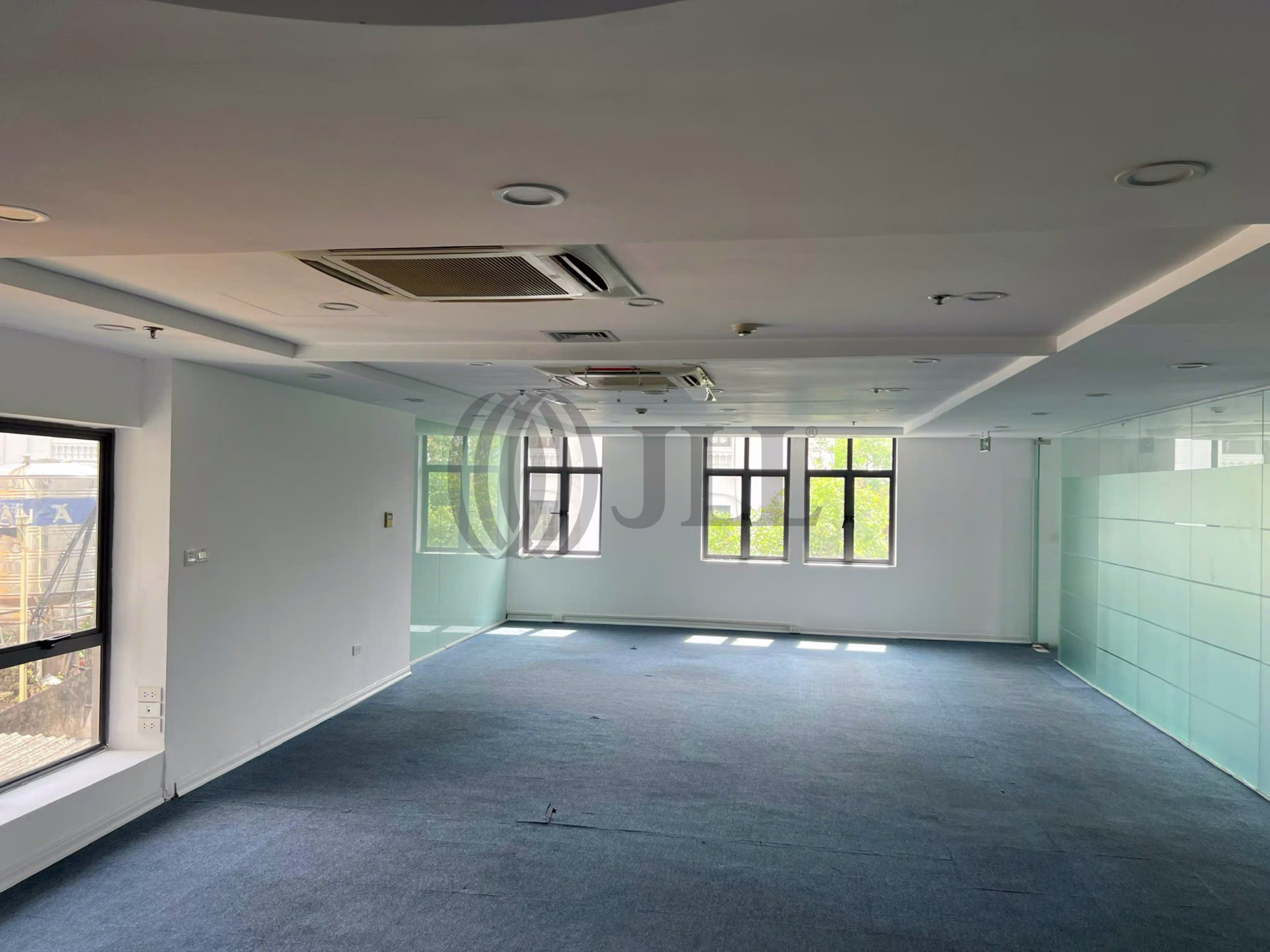6 Nha Tho, Hang Trong Ward
