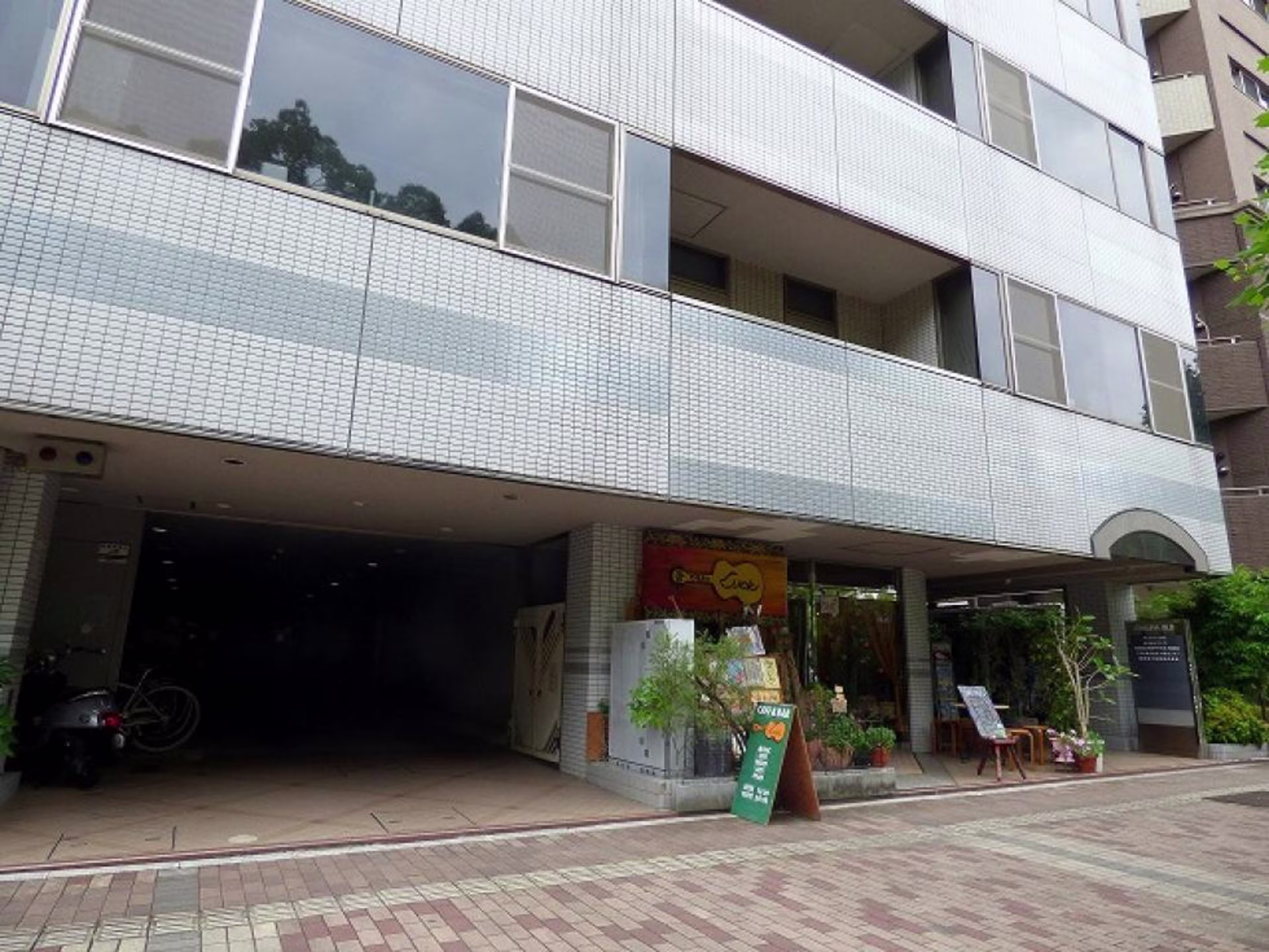 鶴見町3-19