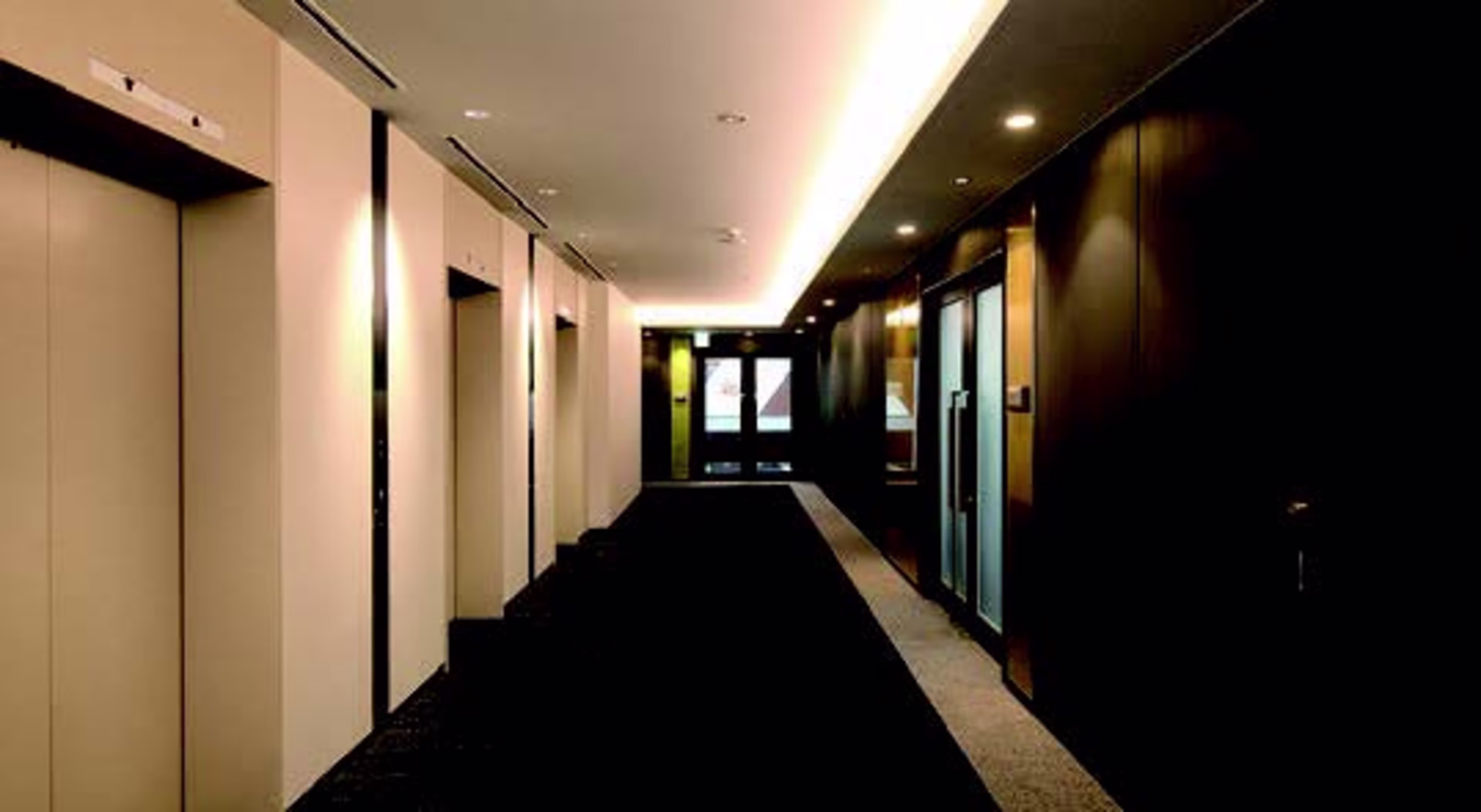 日本橋本町2-4-1