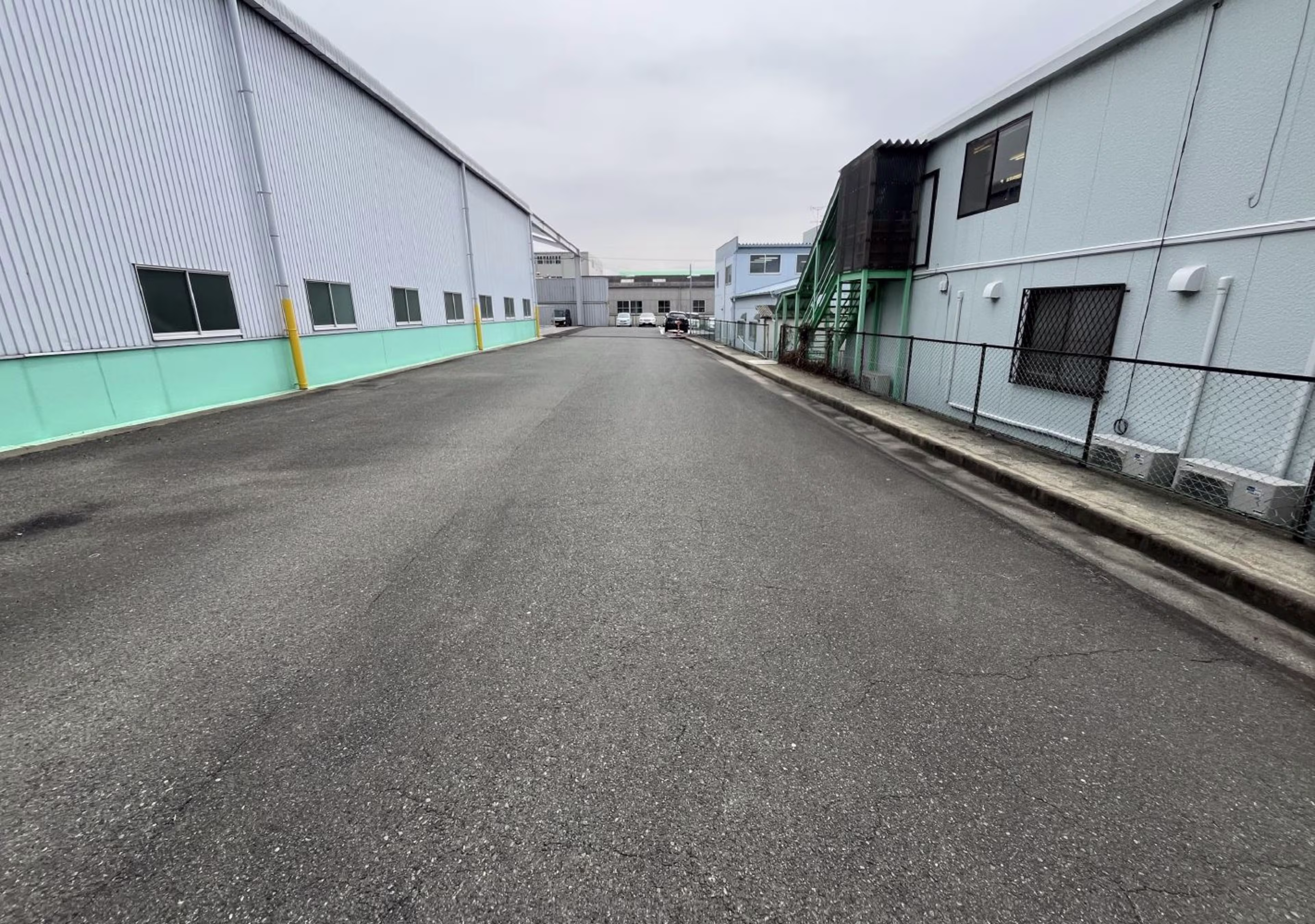 新宮町下府2丁目貸倉庫