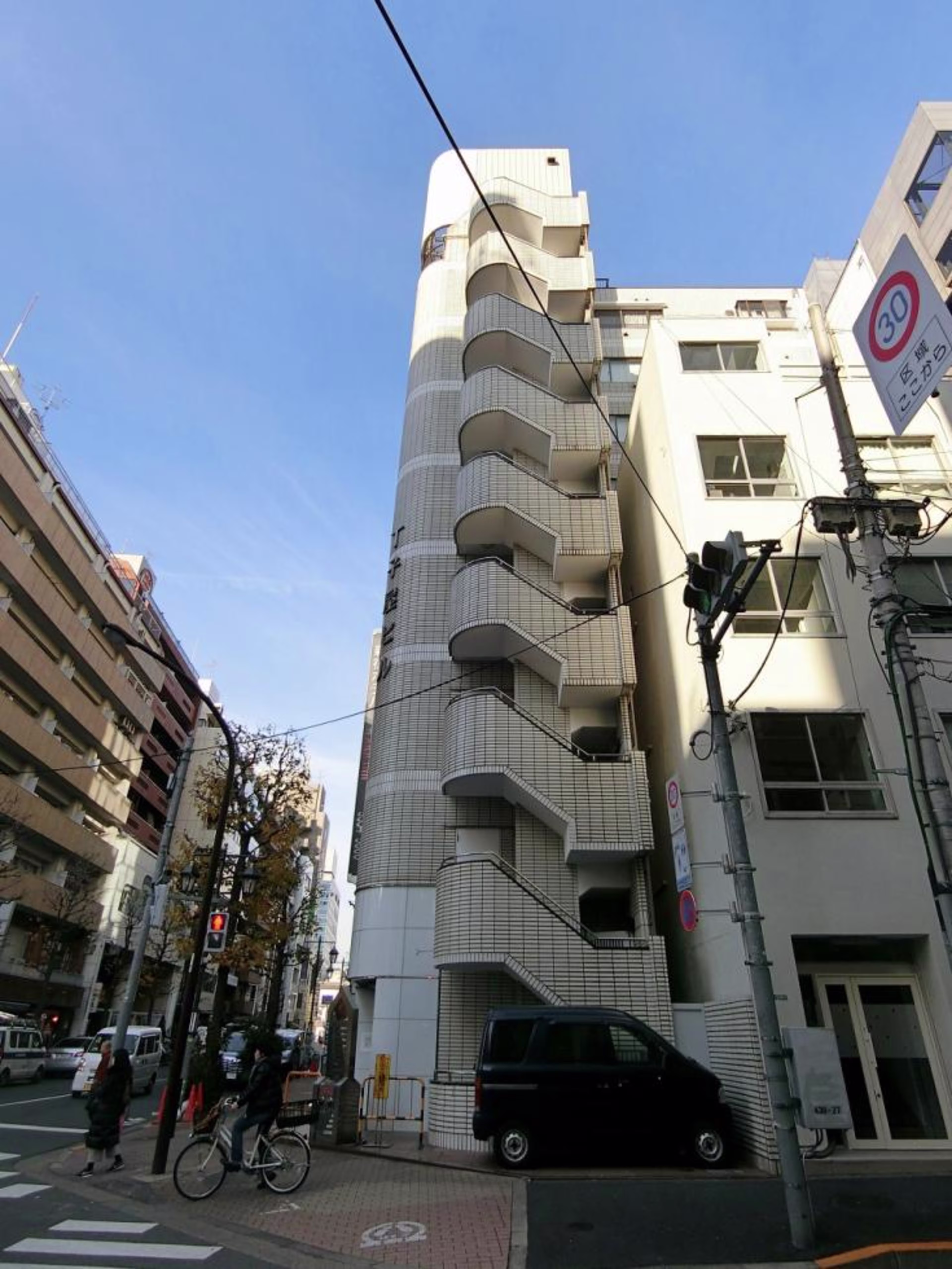 新宿1-36-4