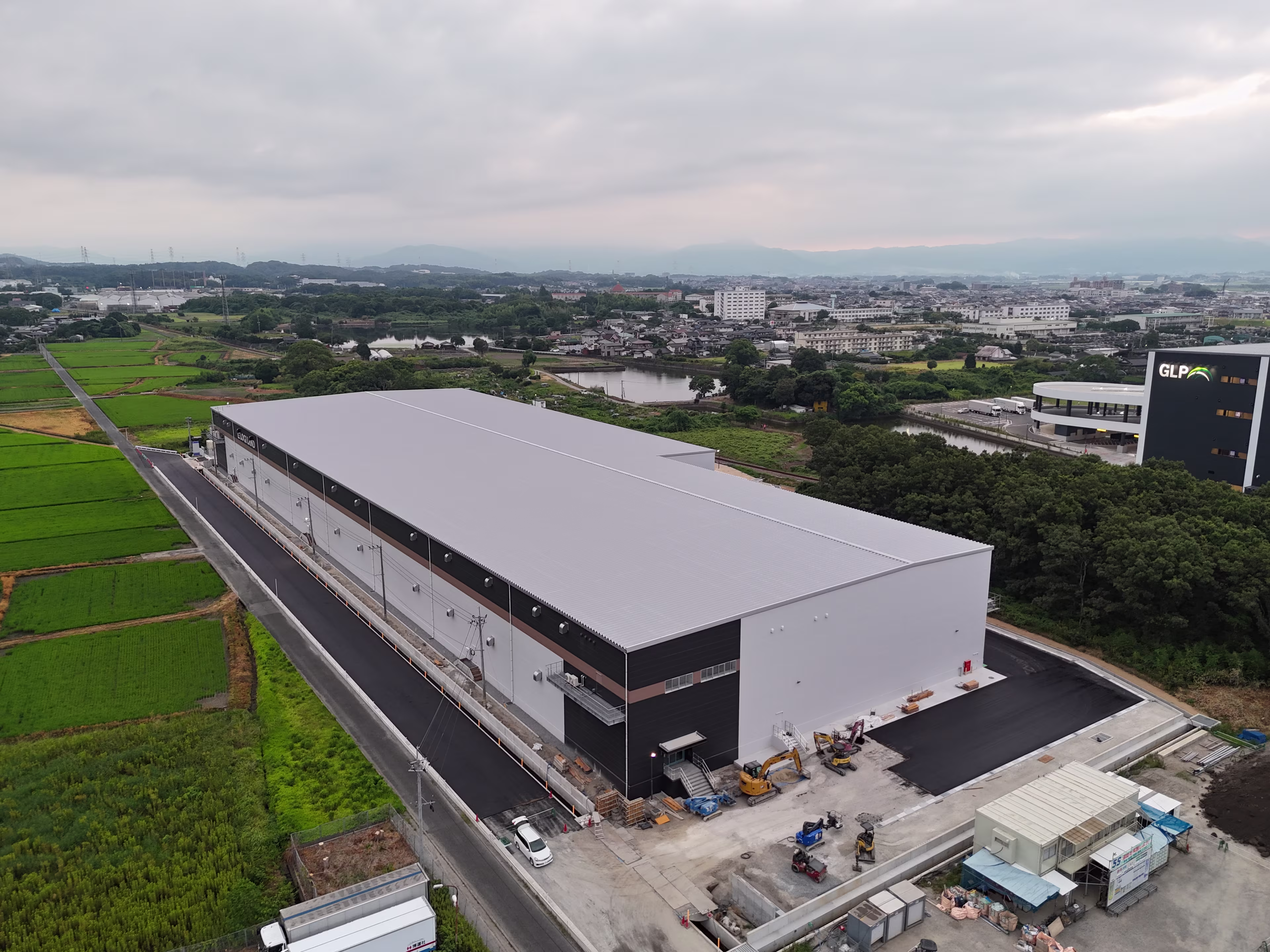 LOGI LAND小郡鳥栖インターI