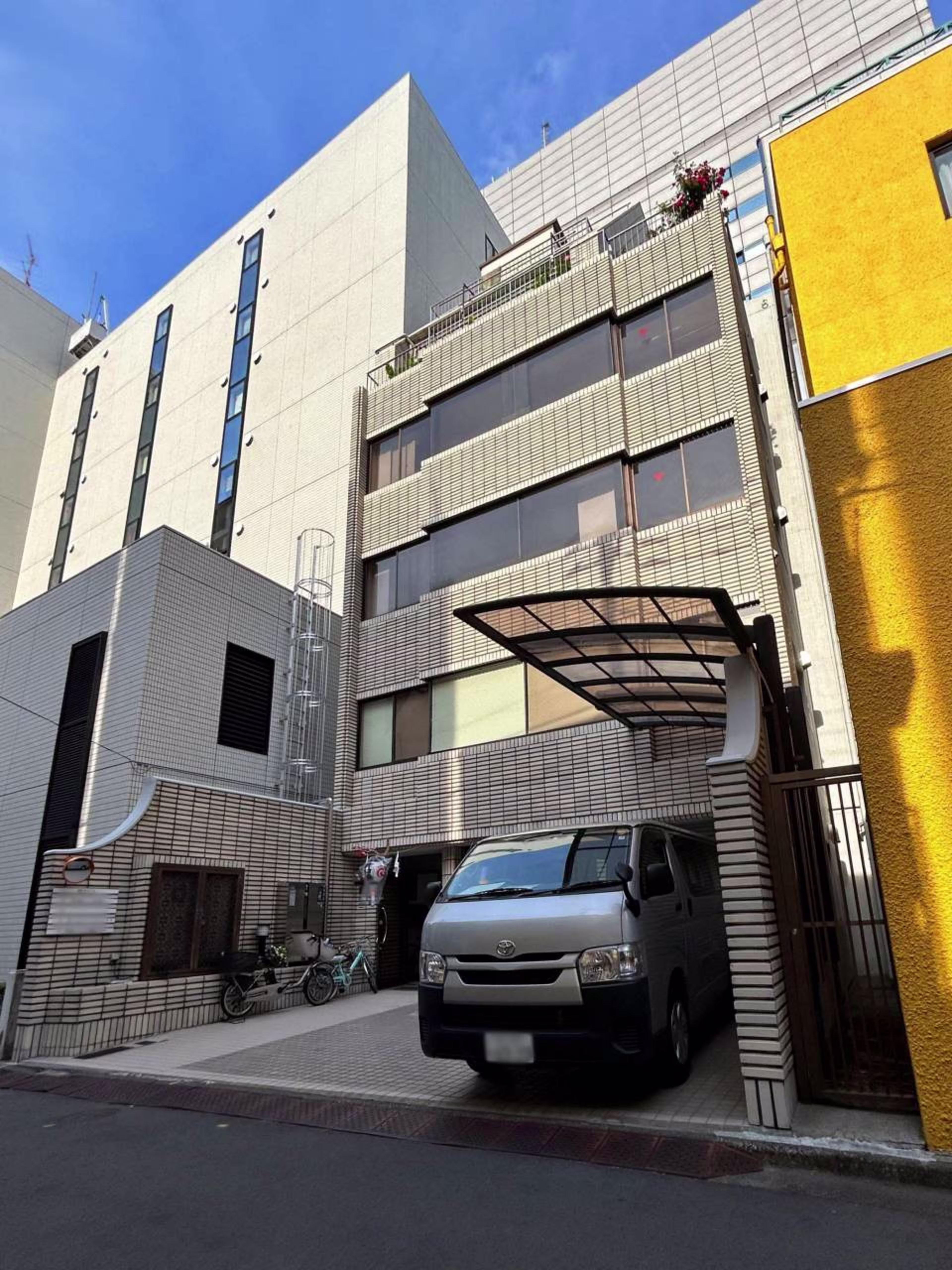 神田和泉町1-13-13