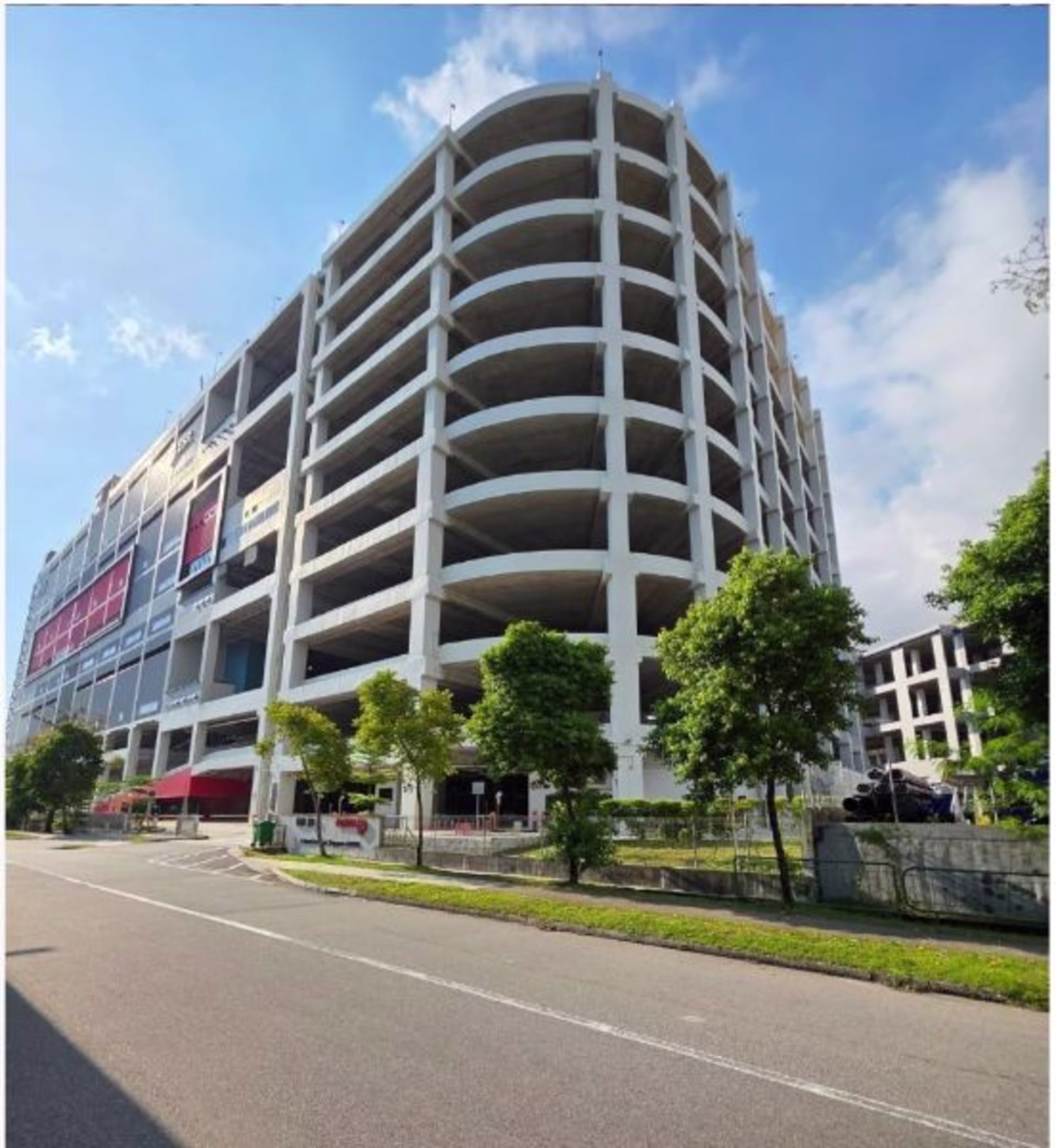 4 Benoi Crescent