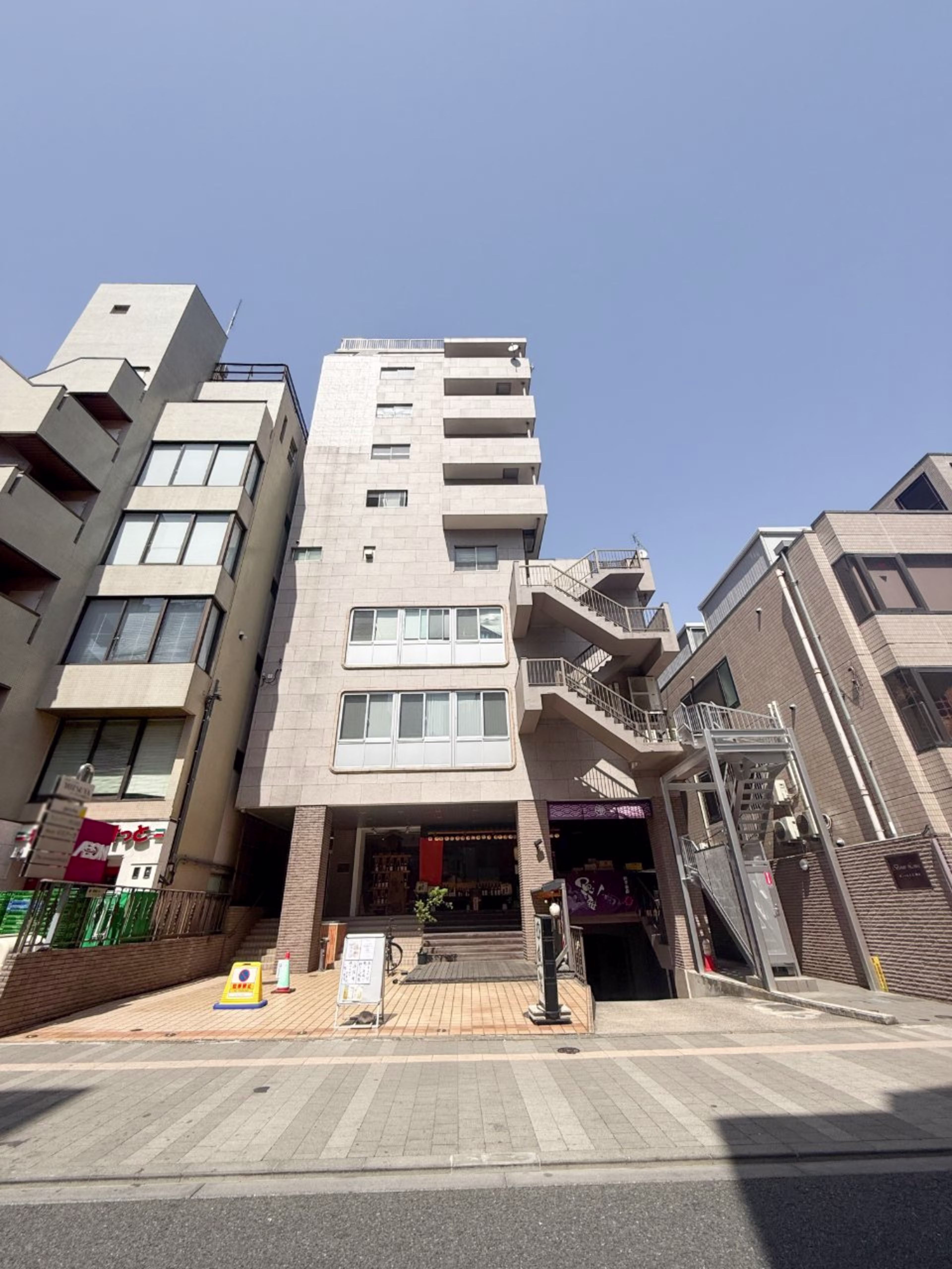 四谷三栄町15-4