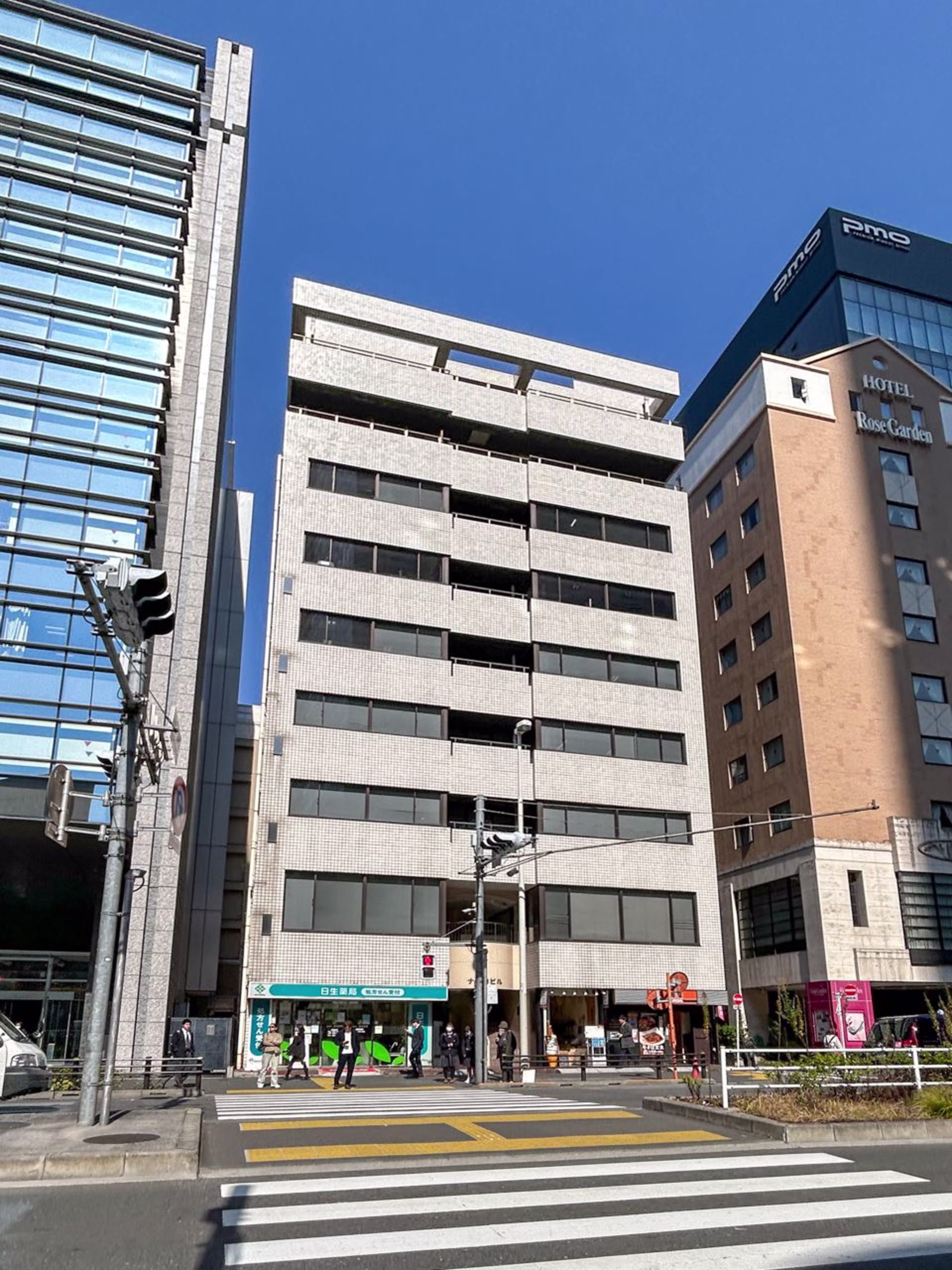 西新宿8-4-1