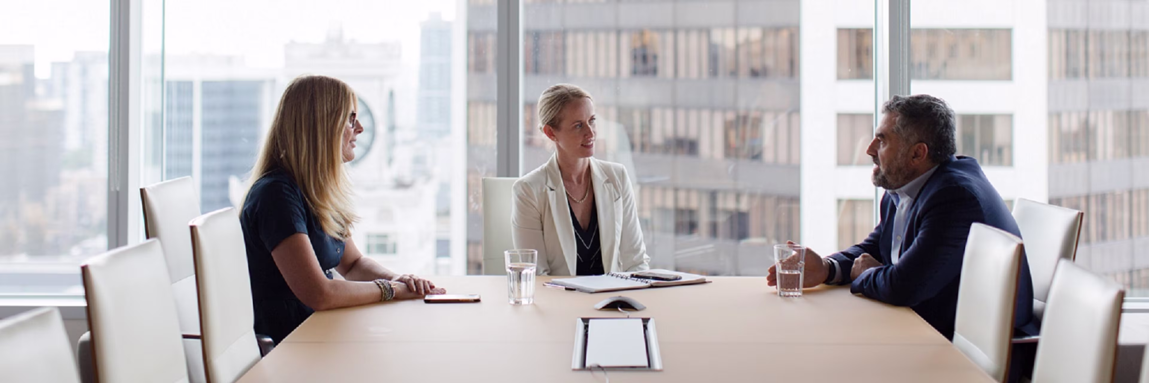 Soluciones a tus preguntas al alquilar oficinas.JLL