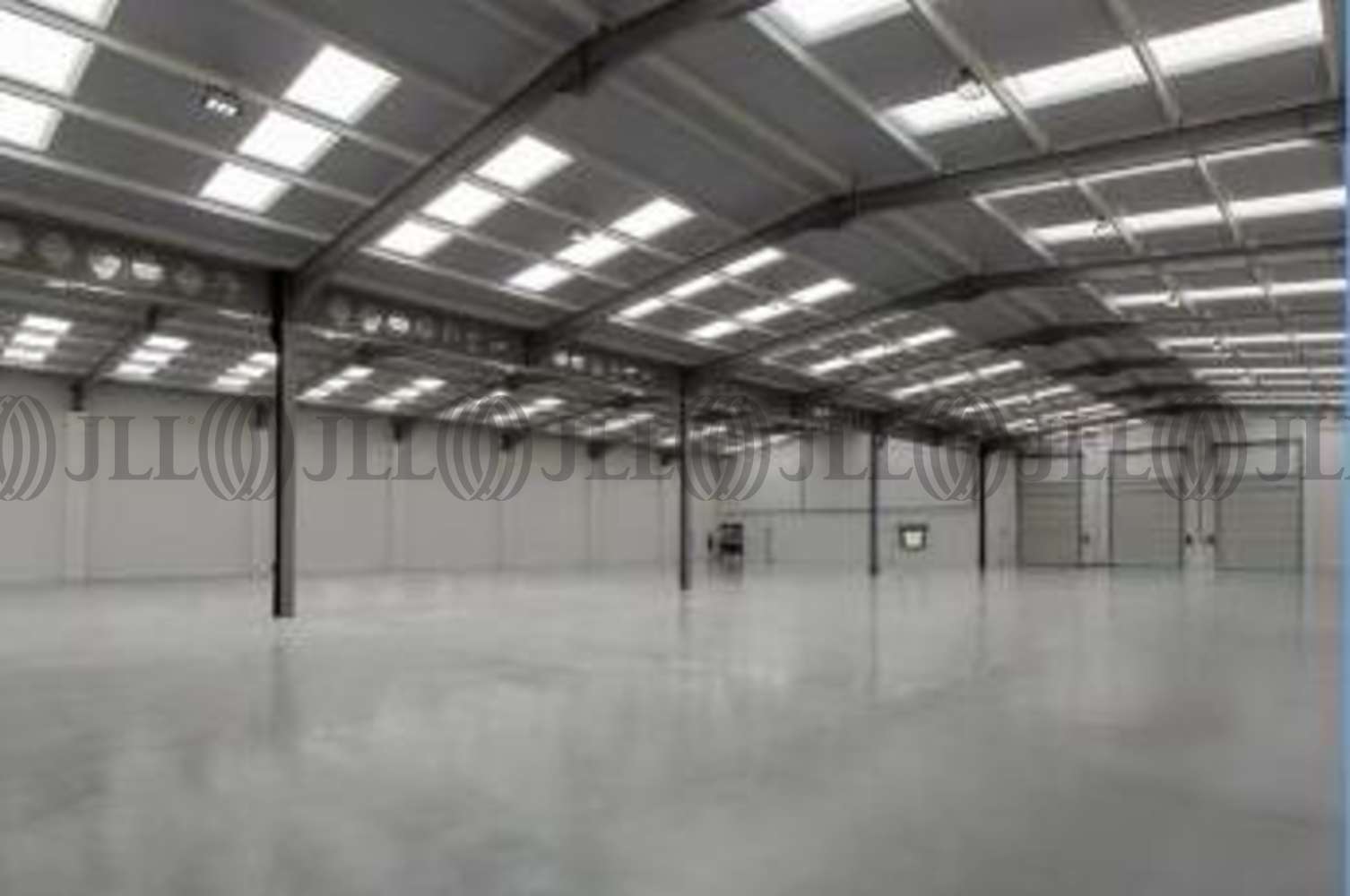Rent Unit 33 Woodside Industrial Estate Dunstable Lu5 4tp Jll