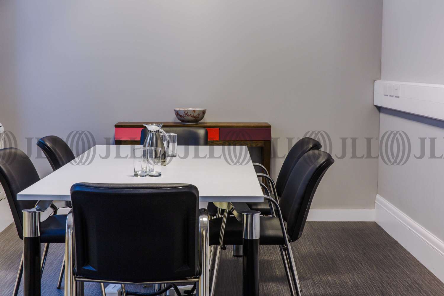 Rent, Centre Court Shopping Centre, London, SW19 8YB | JLL