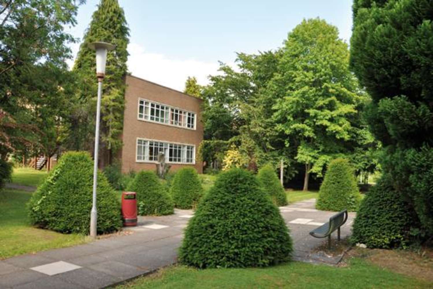 Rent, Mamhilad Park Estate, Pontypool, NP4 0HZ JLL