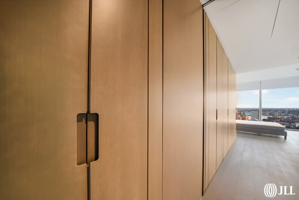 Gallery Slide 10