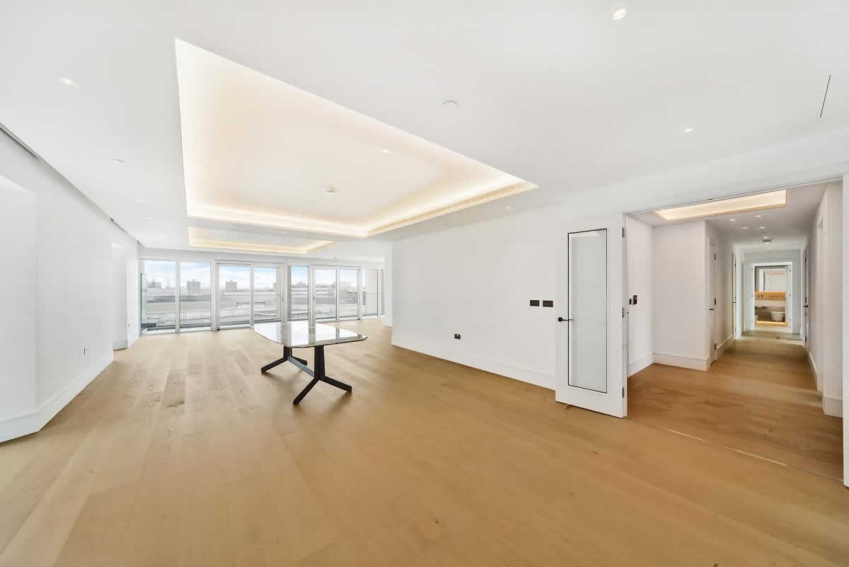 White City Living, Lincoln Apartments, Fountain Park Way, London W12