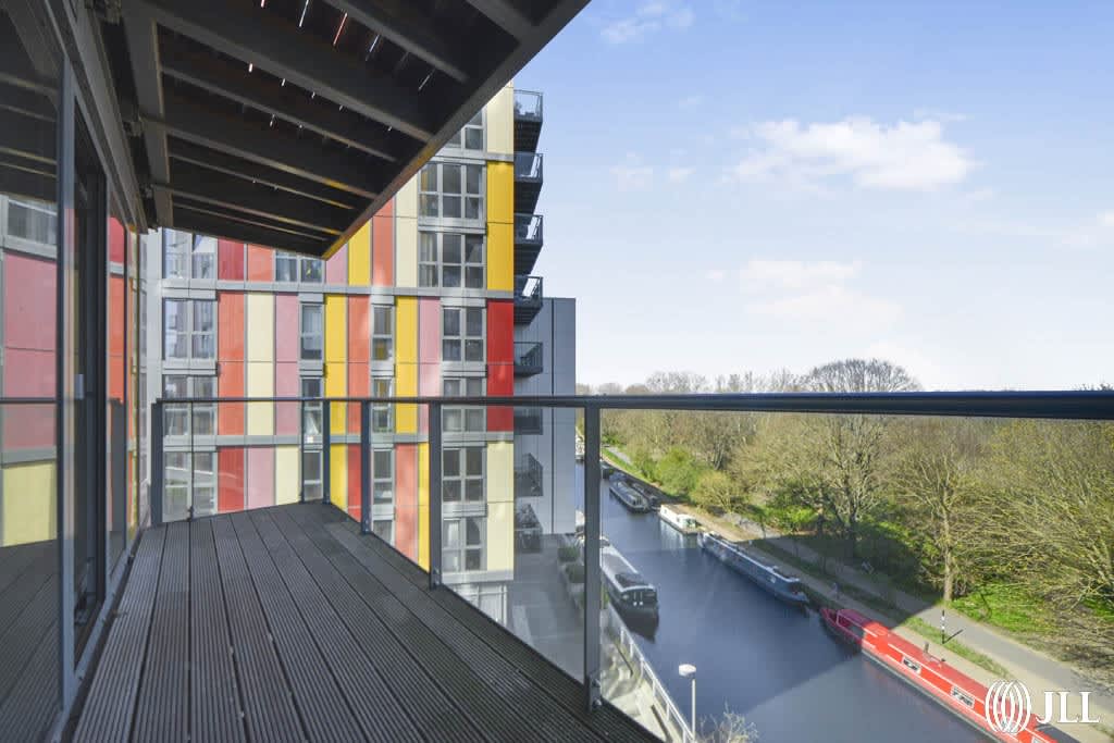 Gallery Slide 1