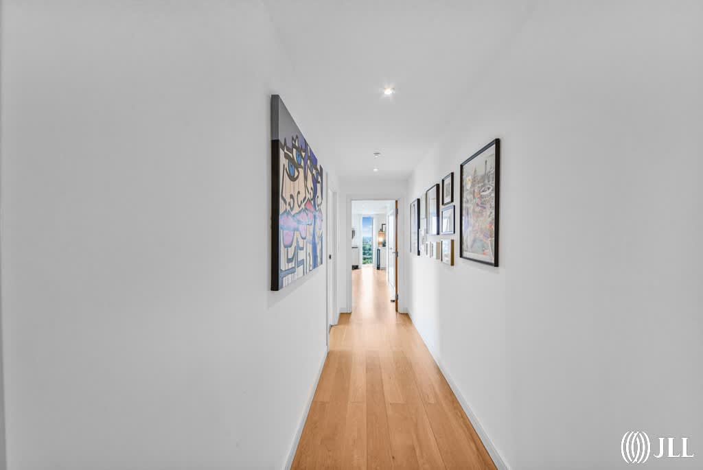 Gallery Slide 23