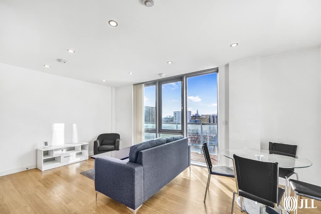 Caspian Apartments, London E14, London E14 Apartment for rent JLL