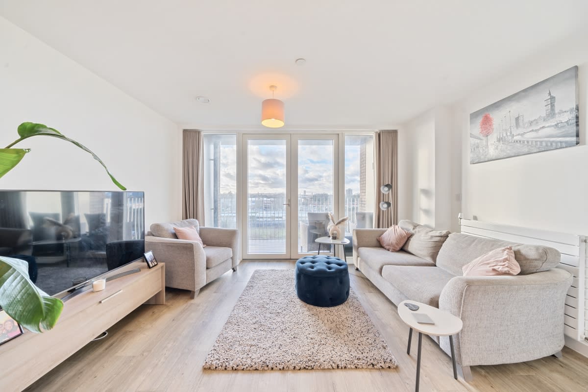 Bond House, Goodwood Road, London, SE14, London SE14 Apartment for