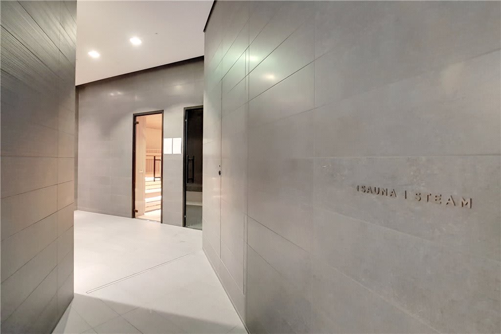 Gallery Slide 17