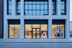 Retail space in Montreal