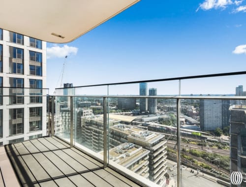 Apartment London, E20 - Glasshouse Gardens, London, E20 - 01