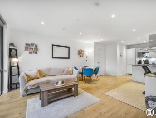 Flat London, E15 - Hawthorn House, Forrester Way, London, E15 - 06