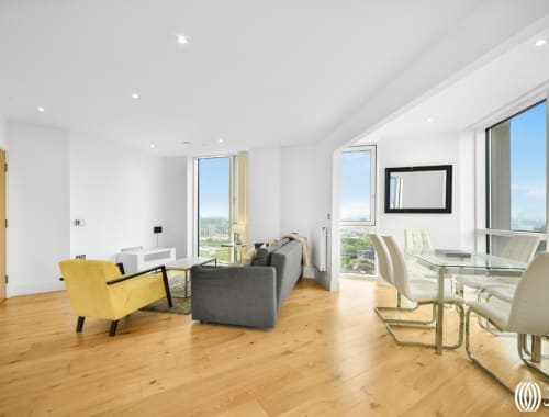 Apartment London, E15 - Sky View Tower, High Street, London E15 - 00