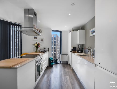 Apartment London, E15 - Unex Tower, Station Street, London, E15 - 04