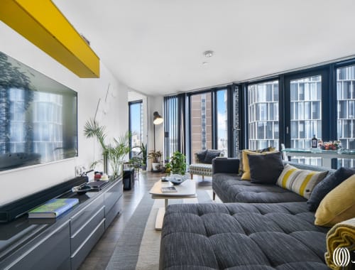 Apartment London, E15 - Unex Tower, Station Street, London, E15 - 16