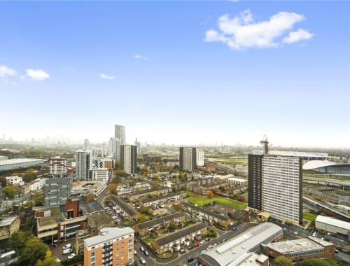 Apartment London, E15 - Unex Tower, Station Street, London, E15 - 10