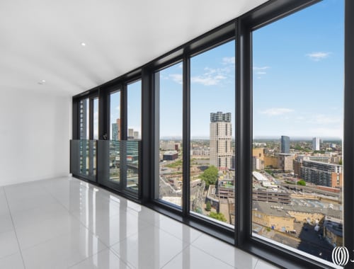 Apartment London, E15 - Unex Tower, Station Street, London, E15 - 02