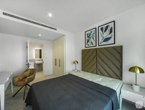 Flat London, E16 - 10 Royal Wharf Walk London E16 - 02