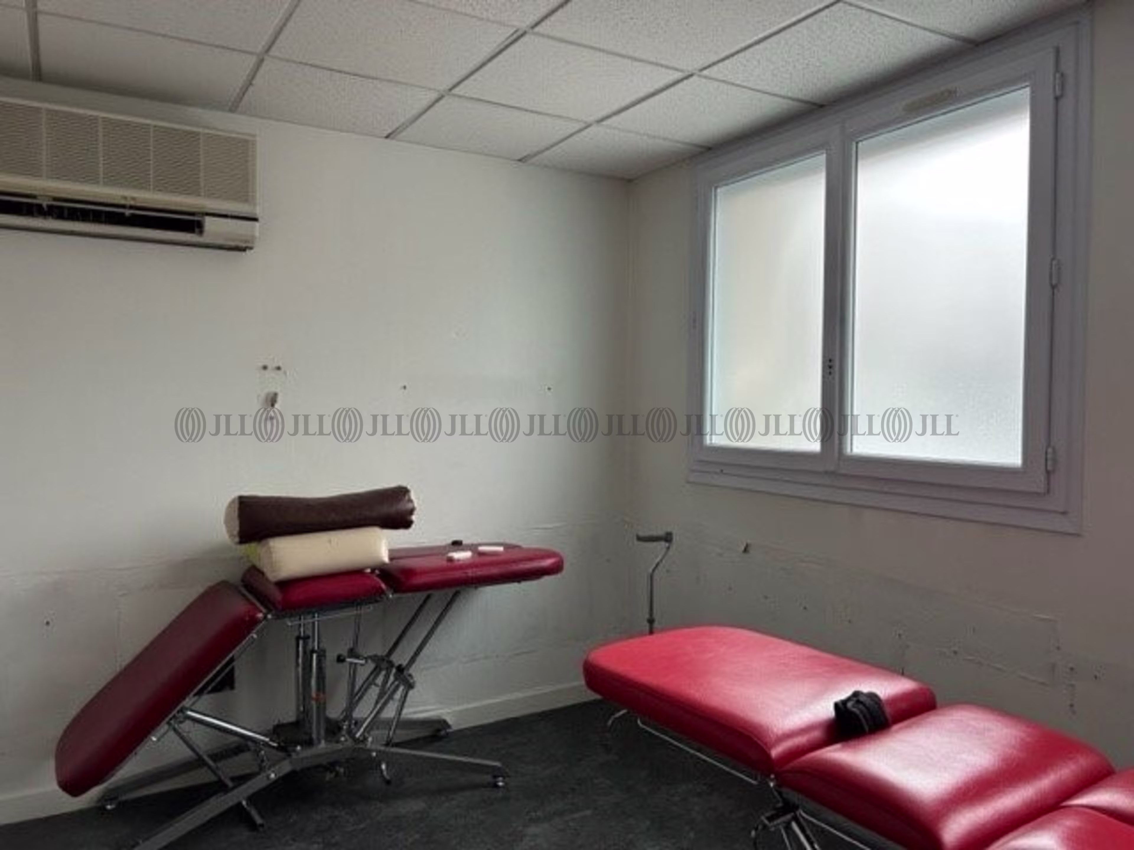6 RUE BERNARD RENAULT