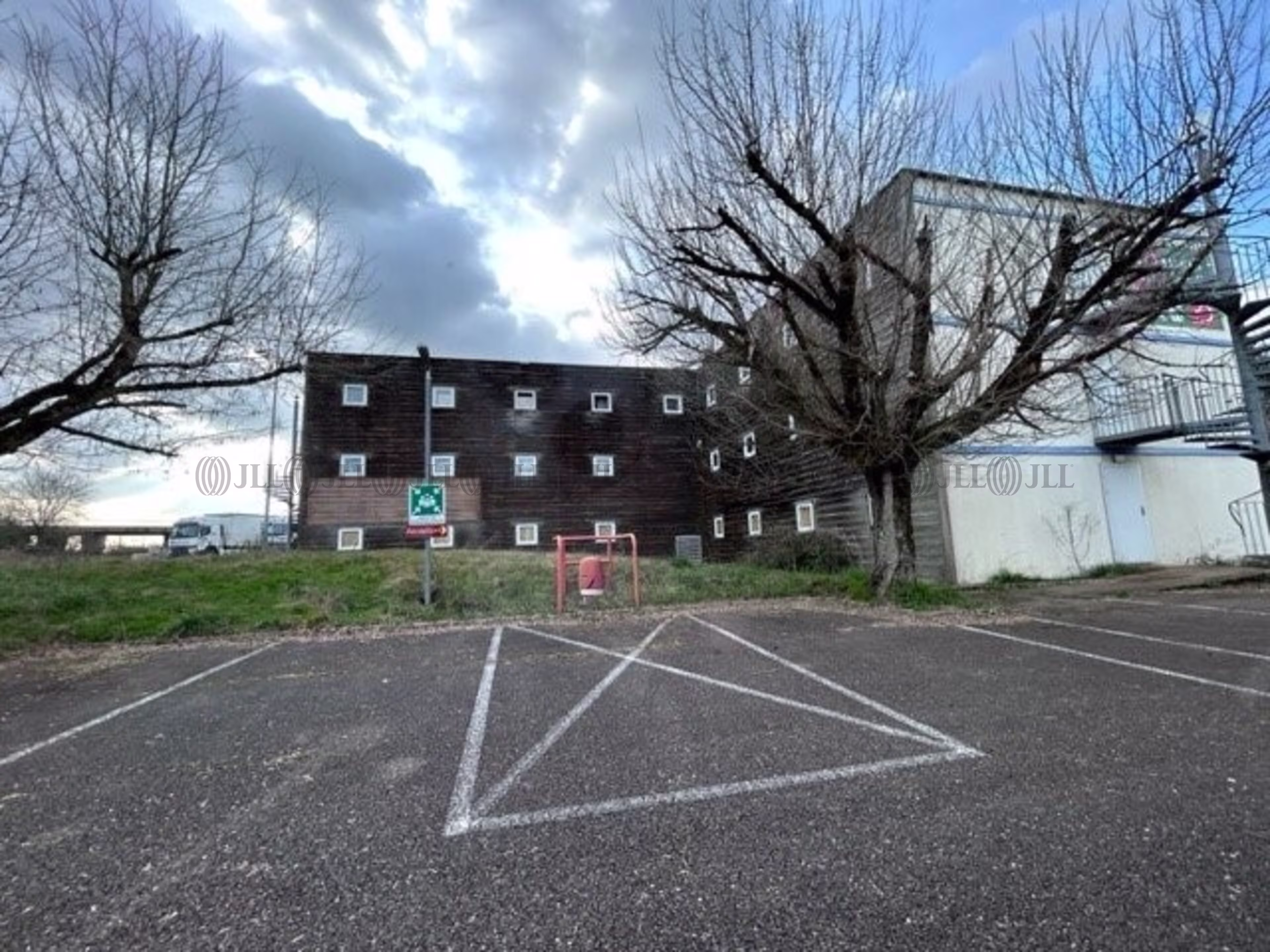 9 RUE ANDRE MARIE AMPERE