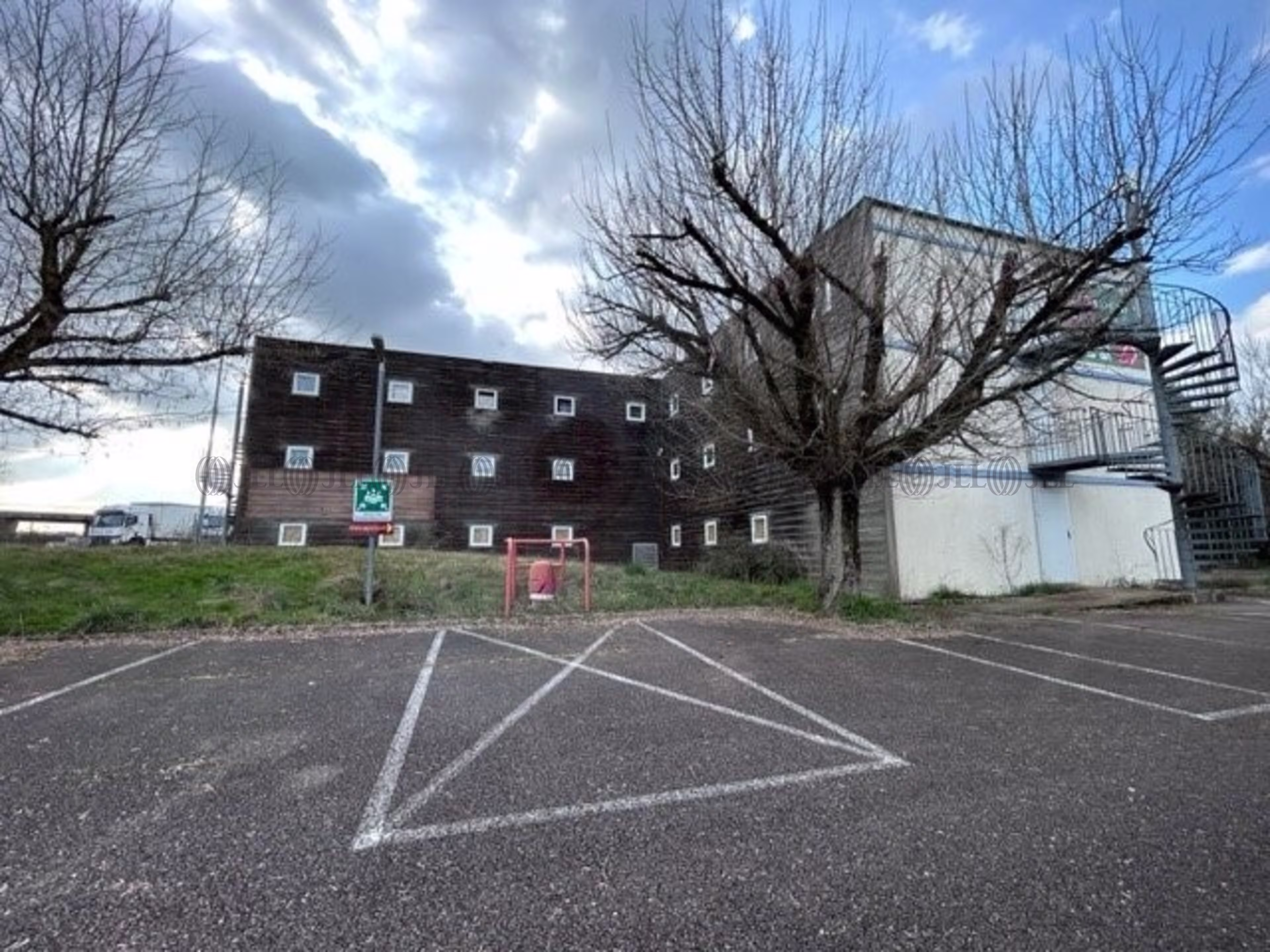 9 RUE ANDRE MARIE AMPERE