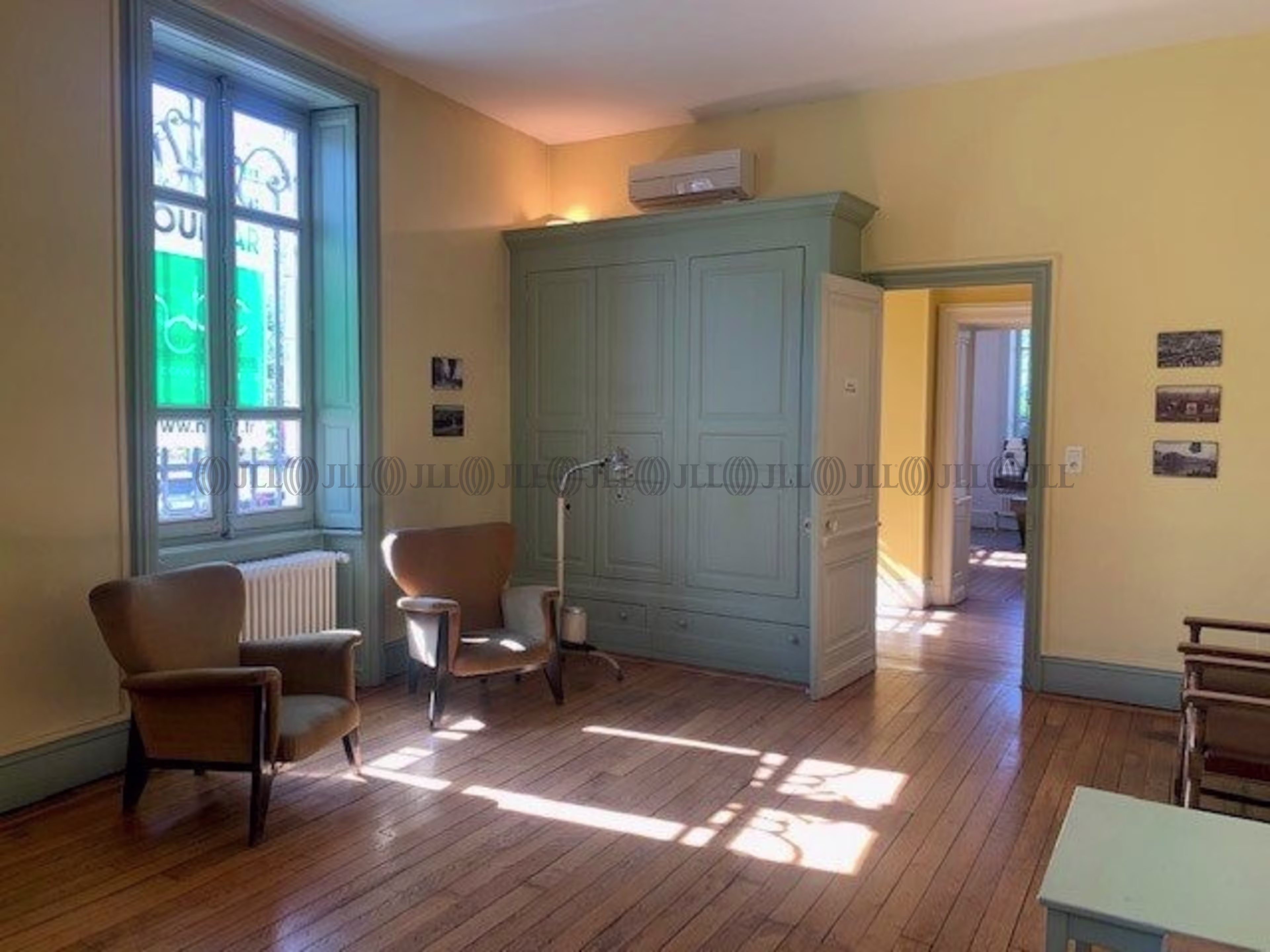 52 RUE DE THIARD