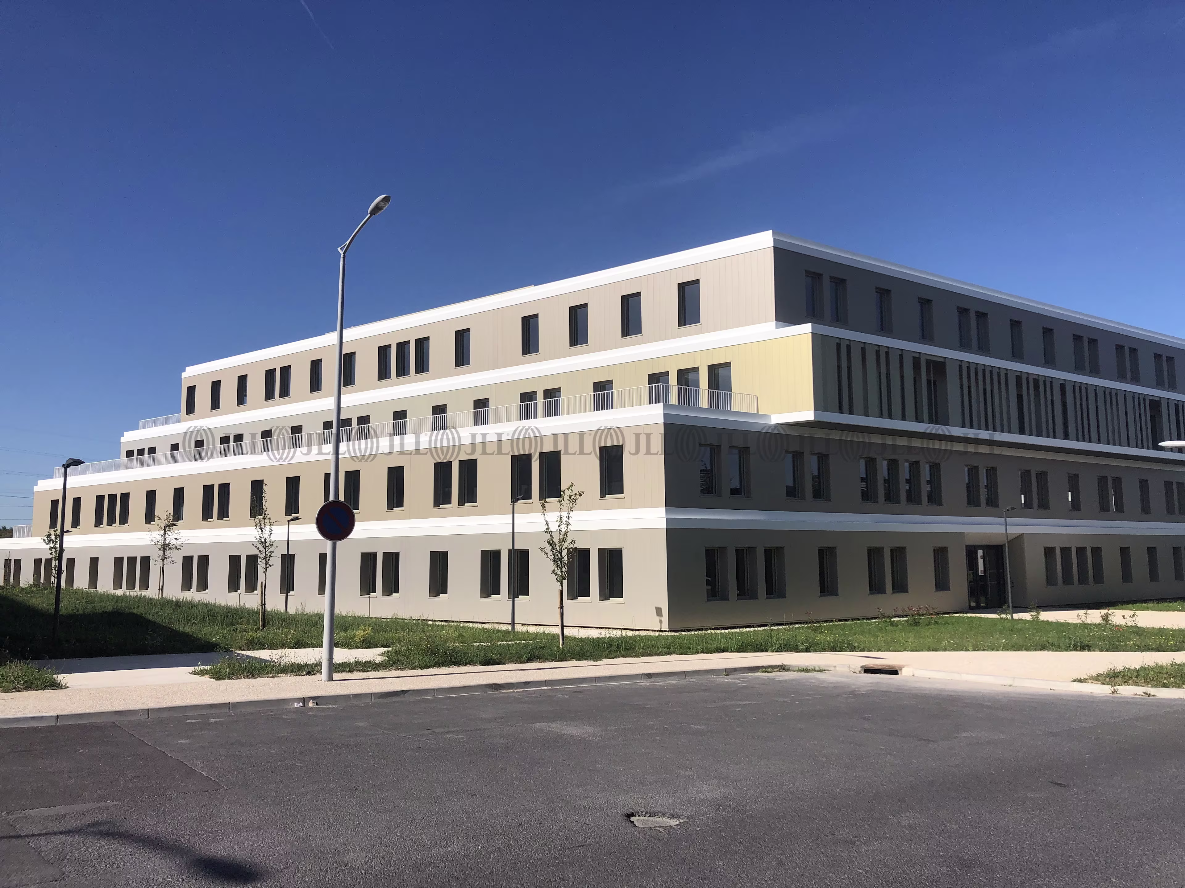 26 RUE RENE CASSIN