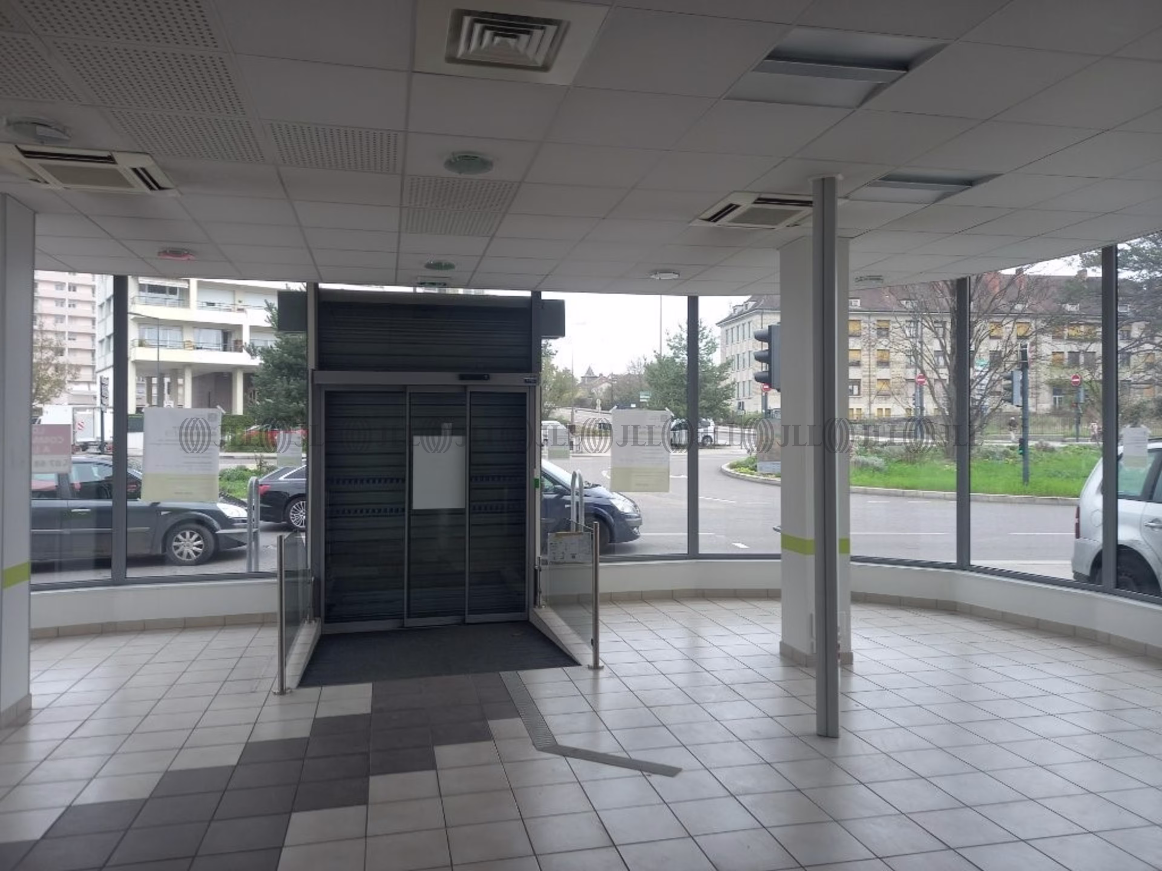 1 AVENUE GEORGES CLEMENCEAU