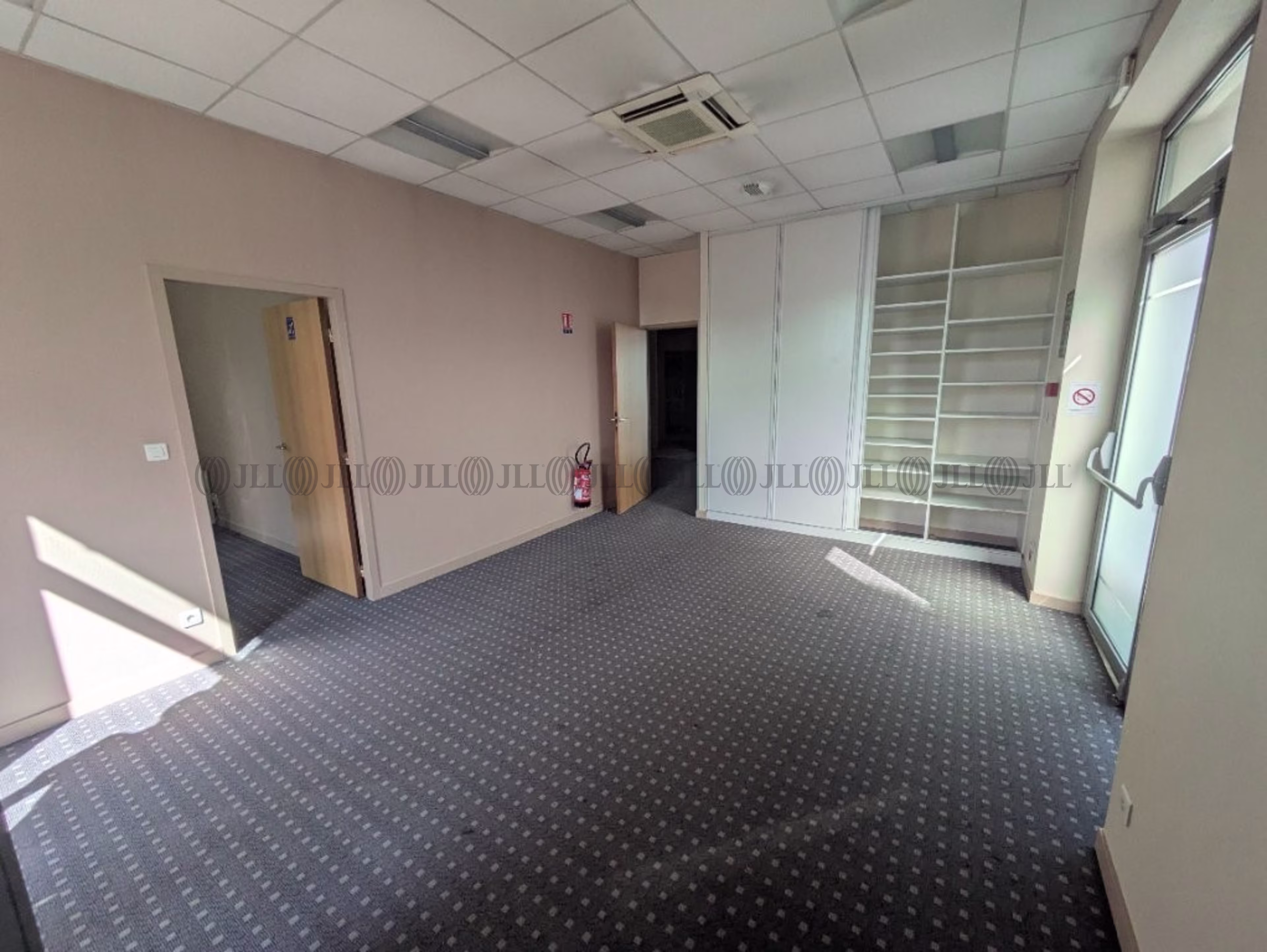1 AVENUE GEORGES CLEMENCEAU