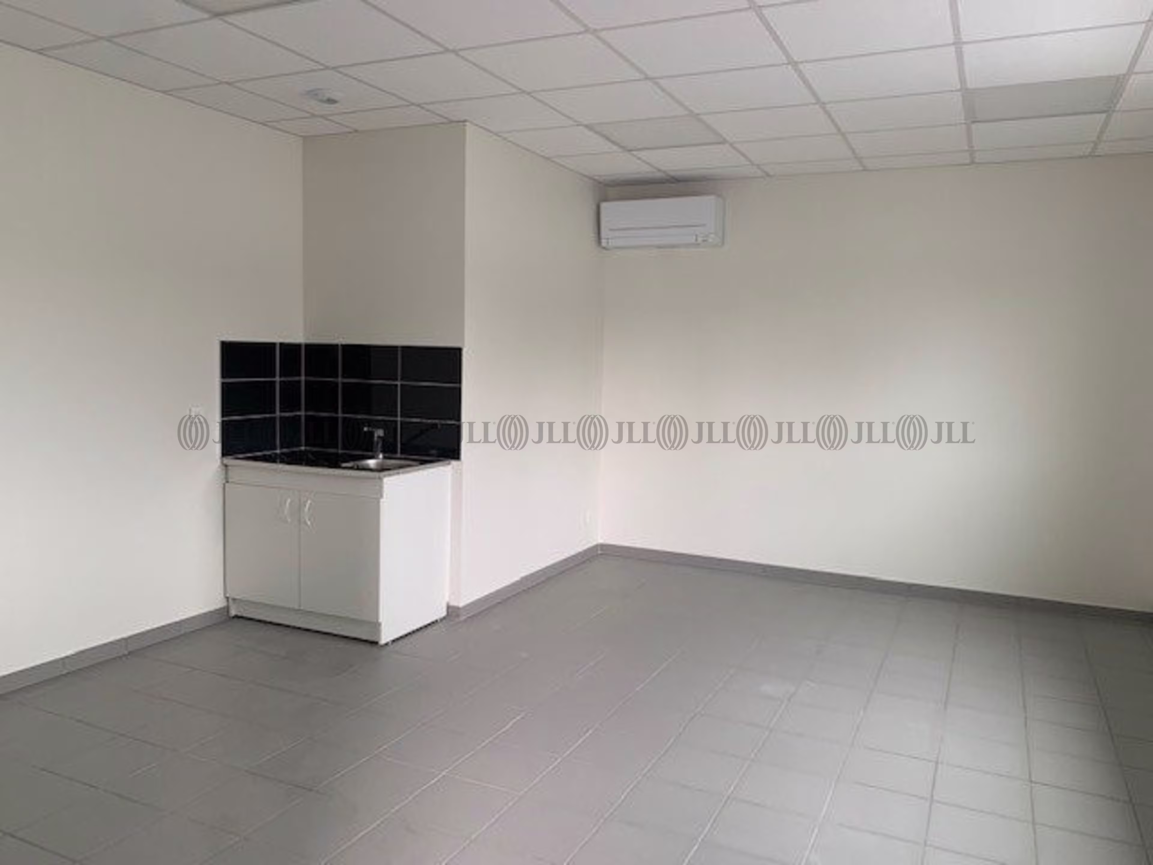 1 RUE GABRIEL LIPPMANN