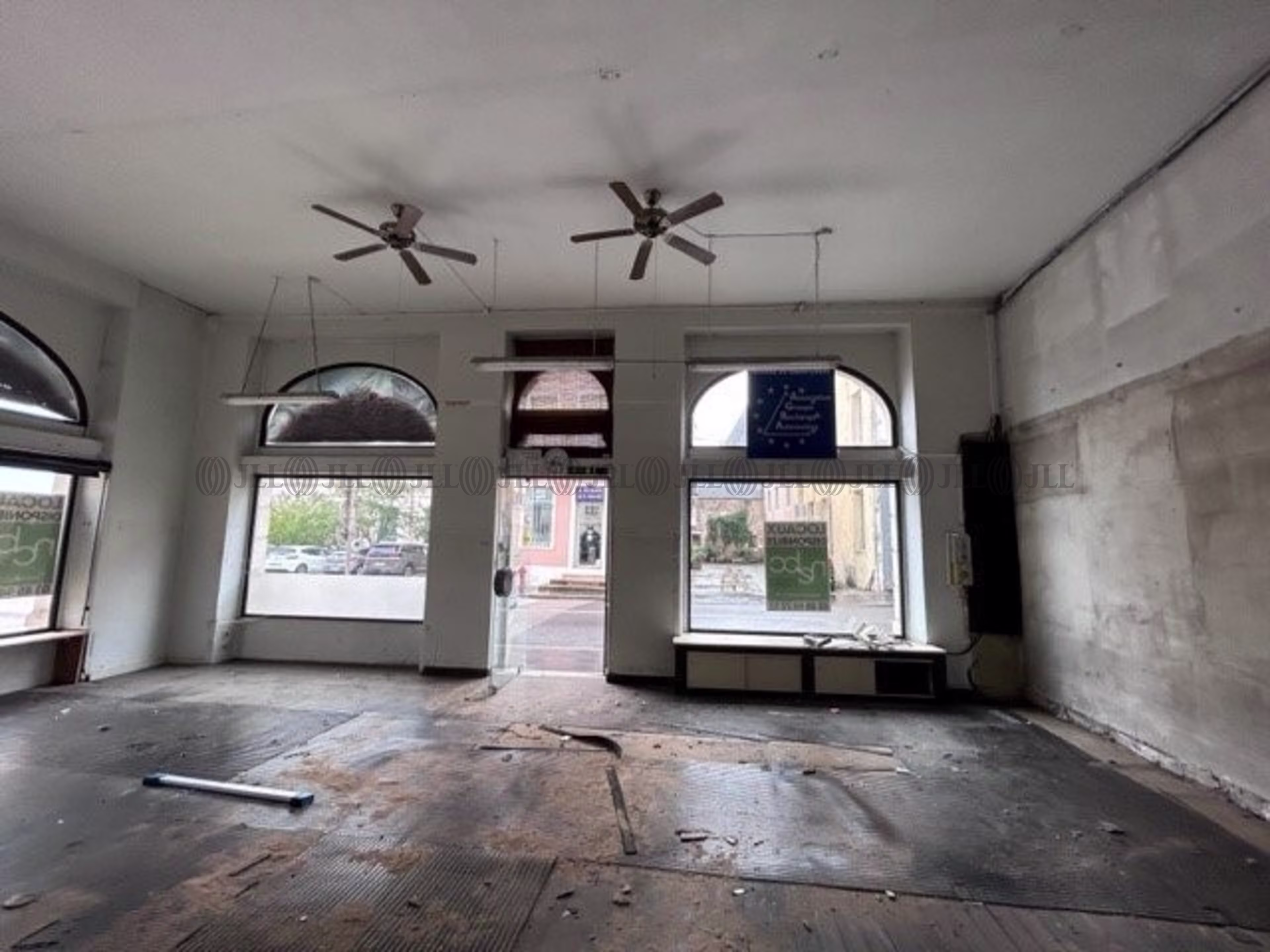 2 RUE DU PORT VILLIERS